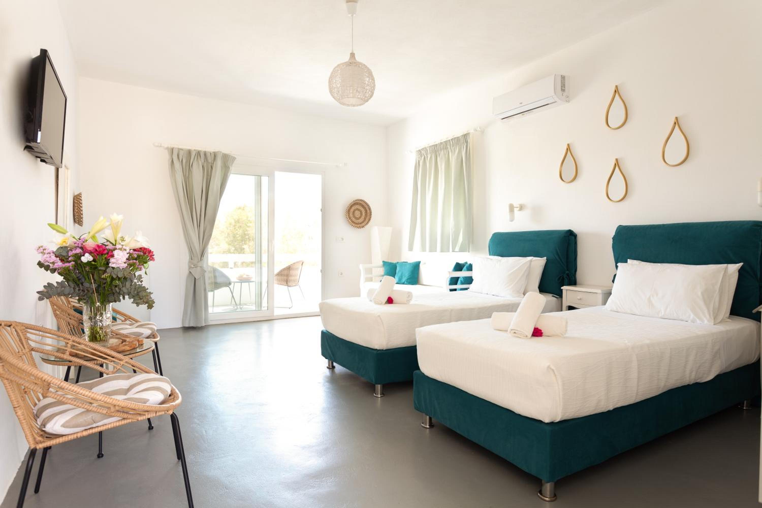 White Suite Partial View