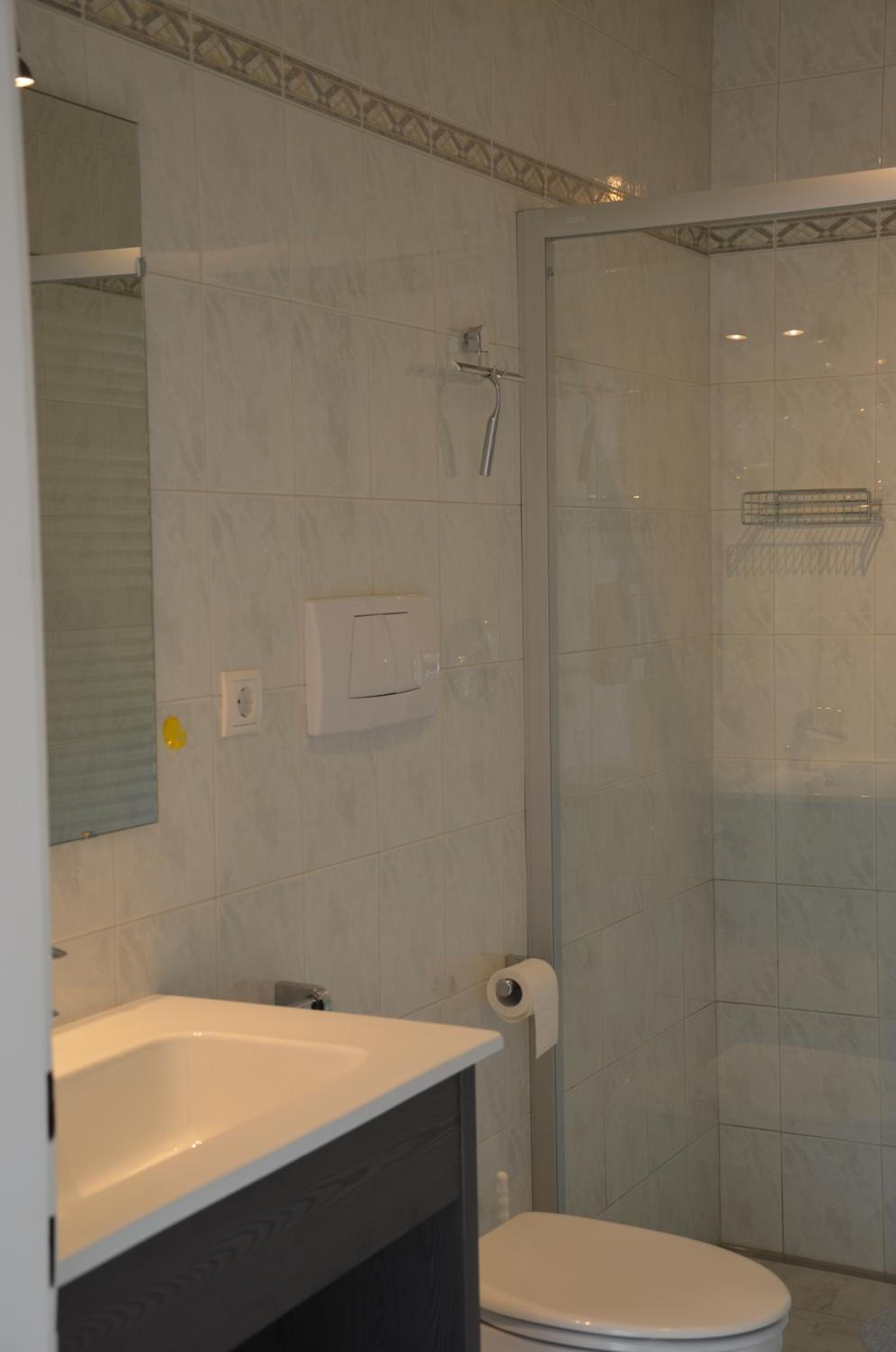 Apartment - Ground Floor photo 2