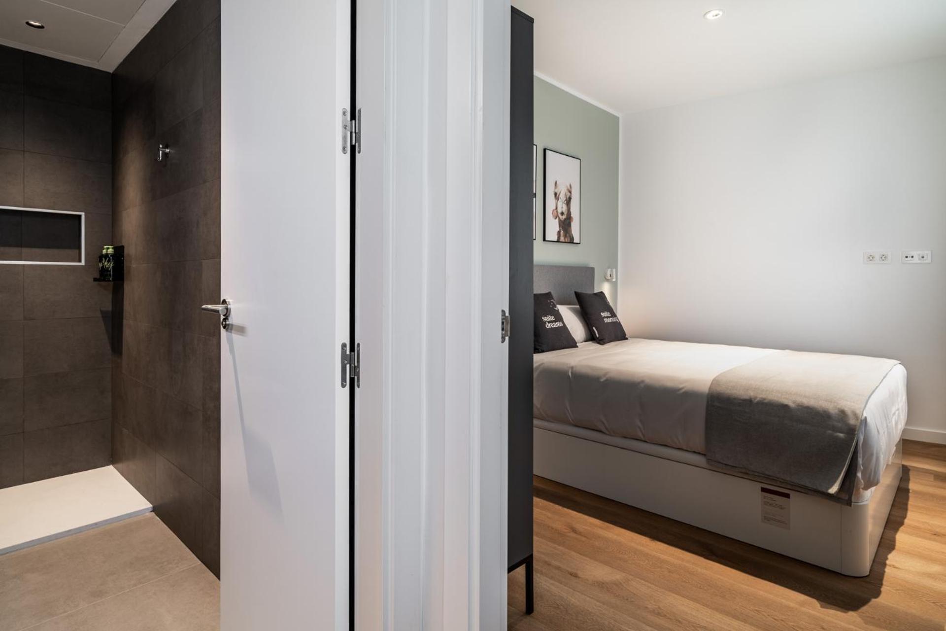 One-Bedroom Apartment - Photo 7