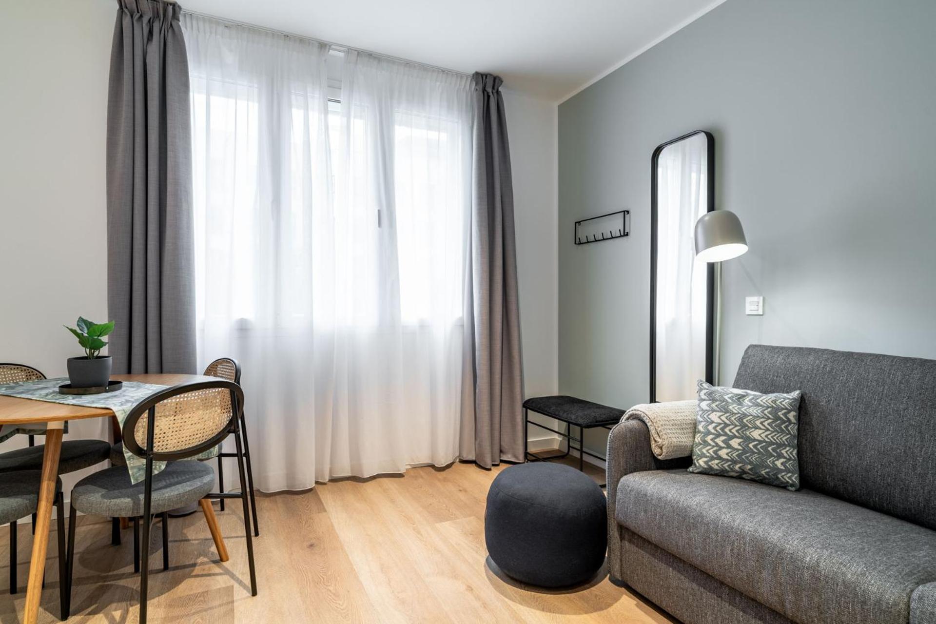 One-Bedroom Apartment - Photo 29