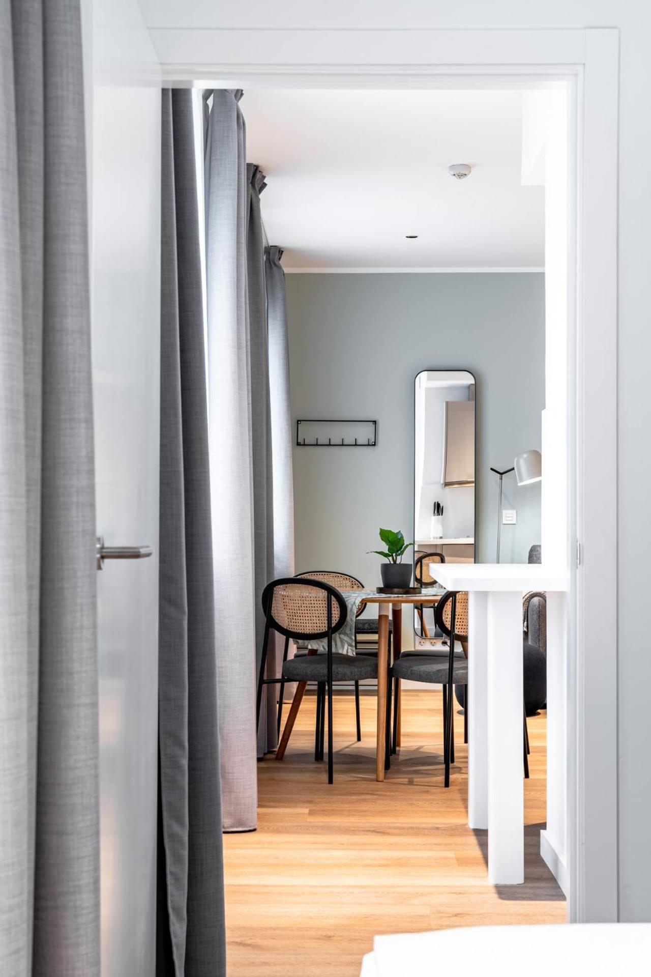 One-Bedroom Apartment - Photo 13