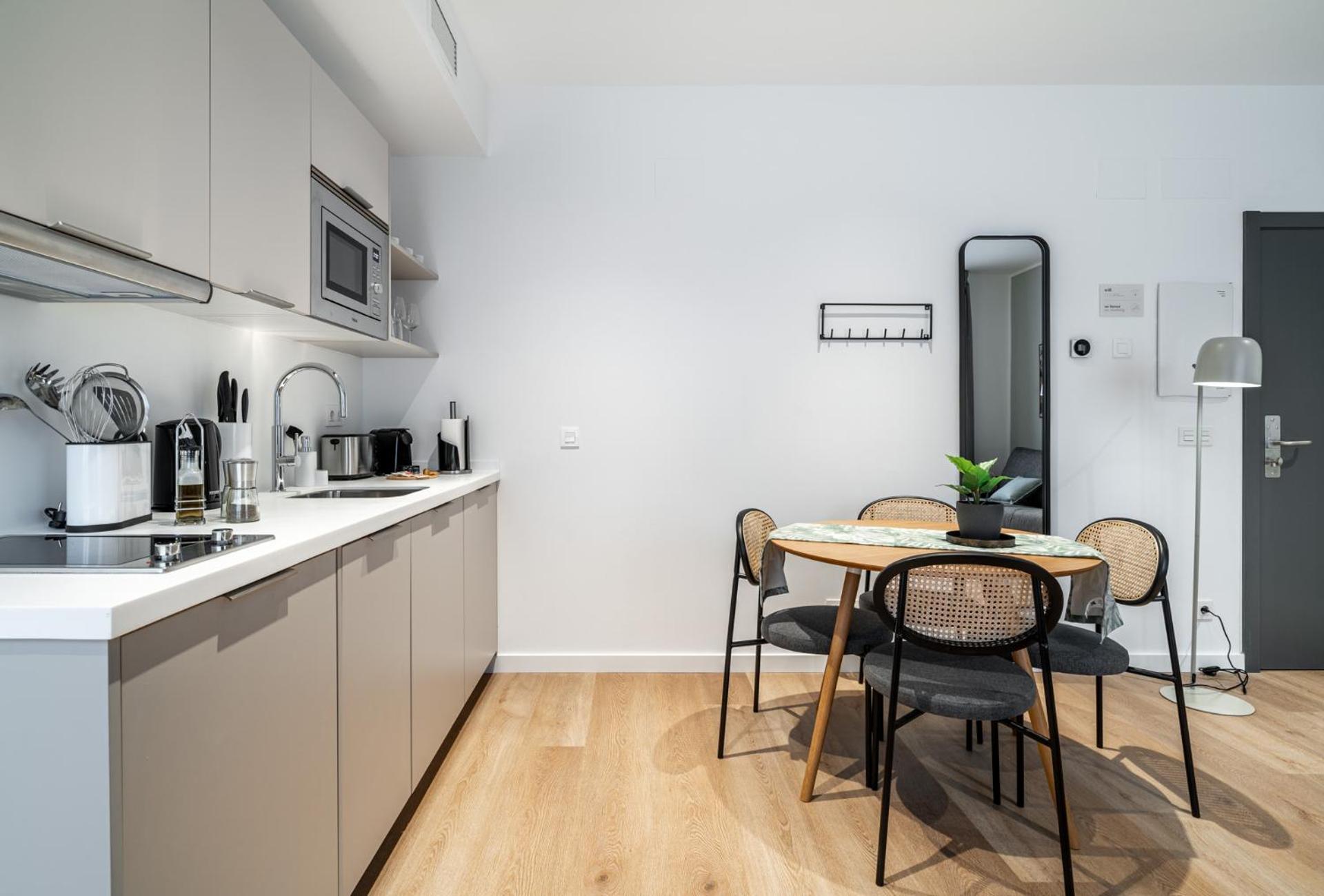 One-Bedroom Apartment - Photo 20