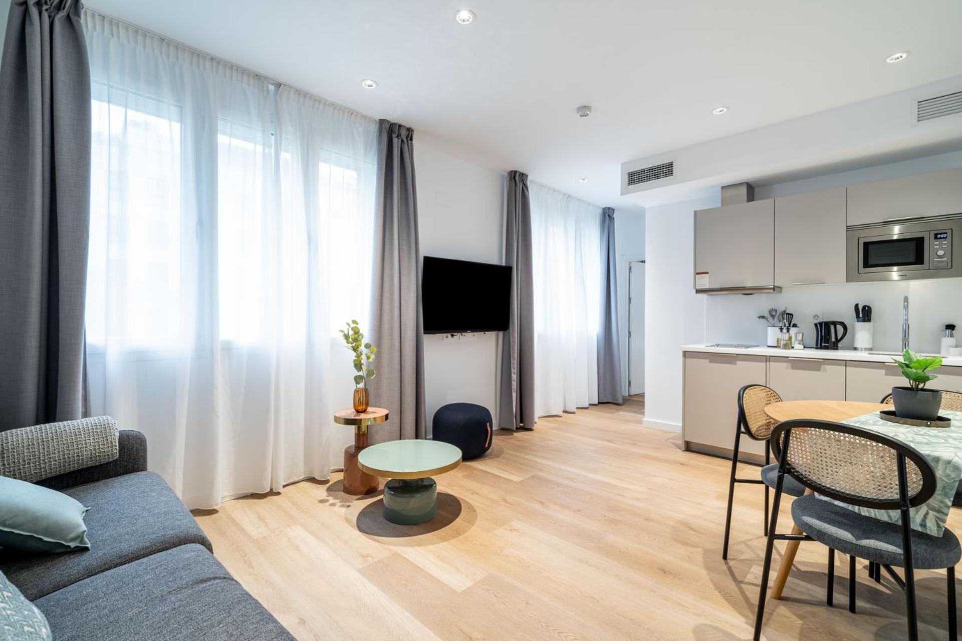 One-Bedroom Apartment - Photo 12