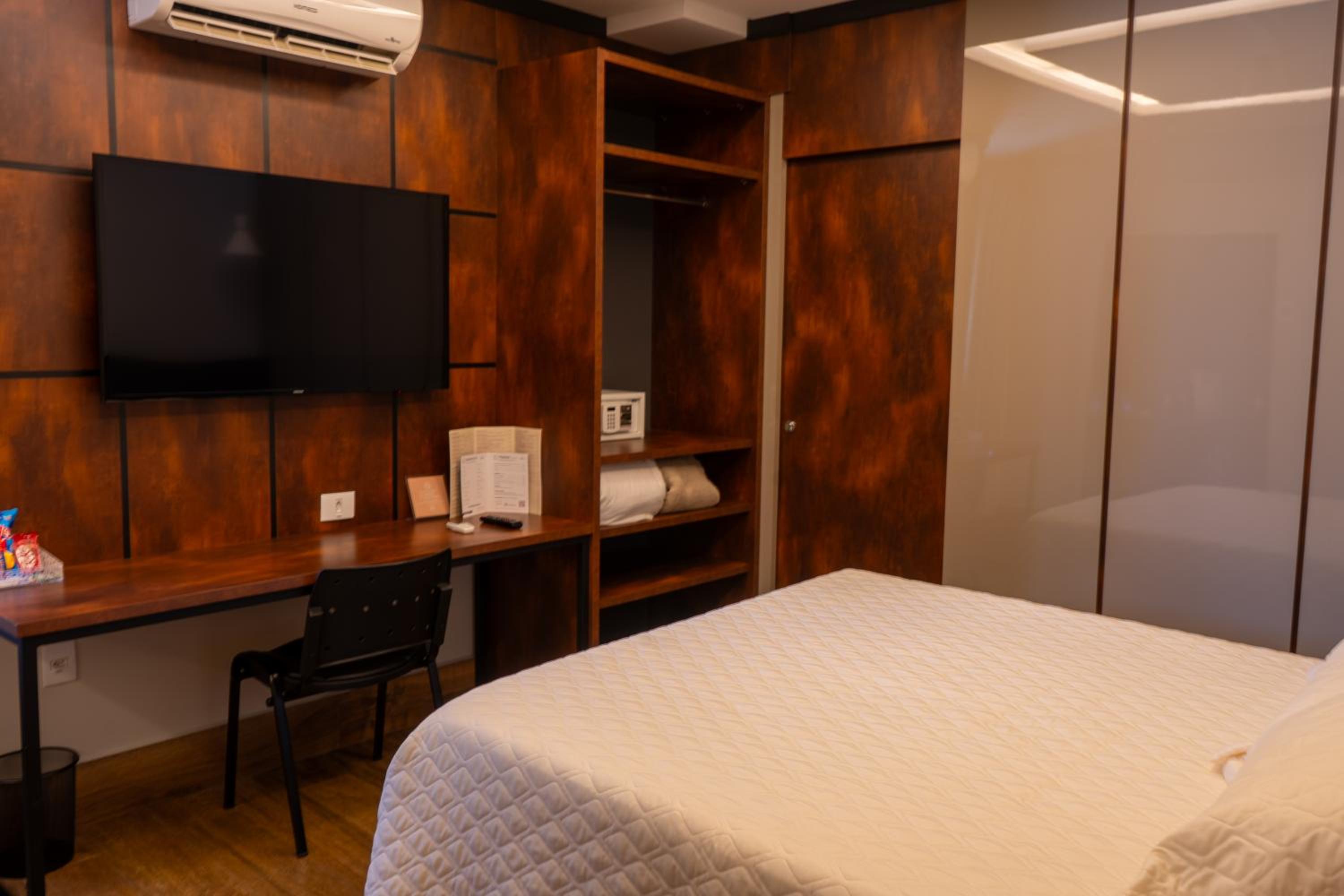 Deluxe Double Room photo 3