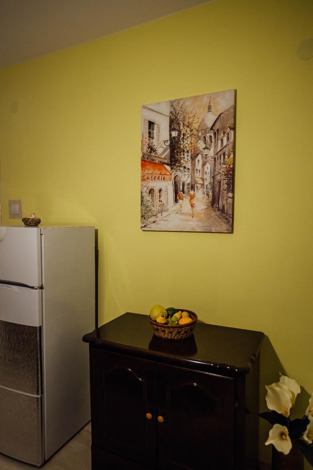 One-Bedroom Apartment photo 3