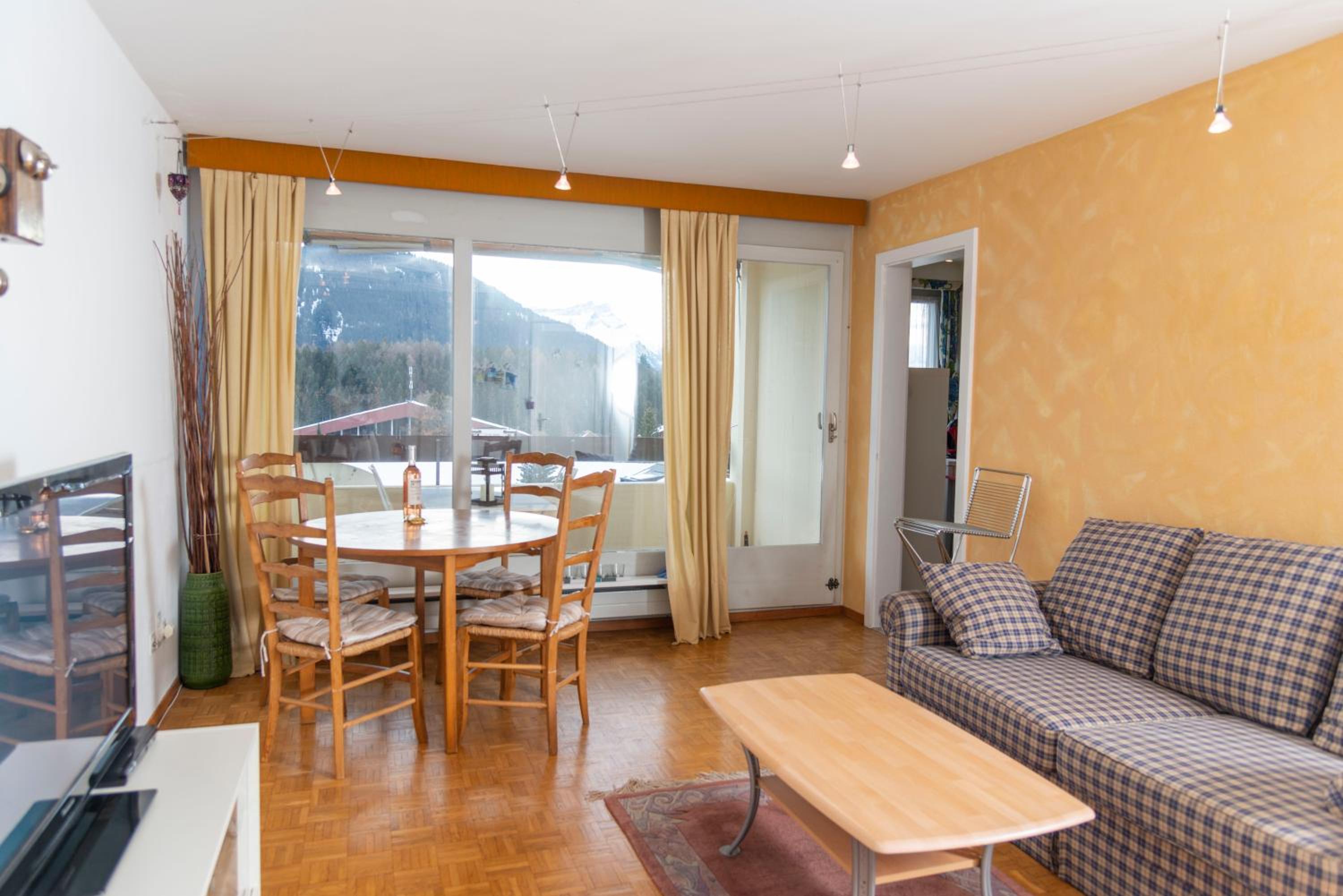Apartment With Mountain View photo 1