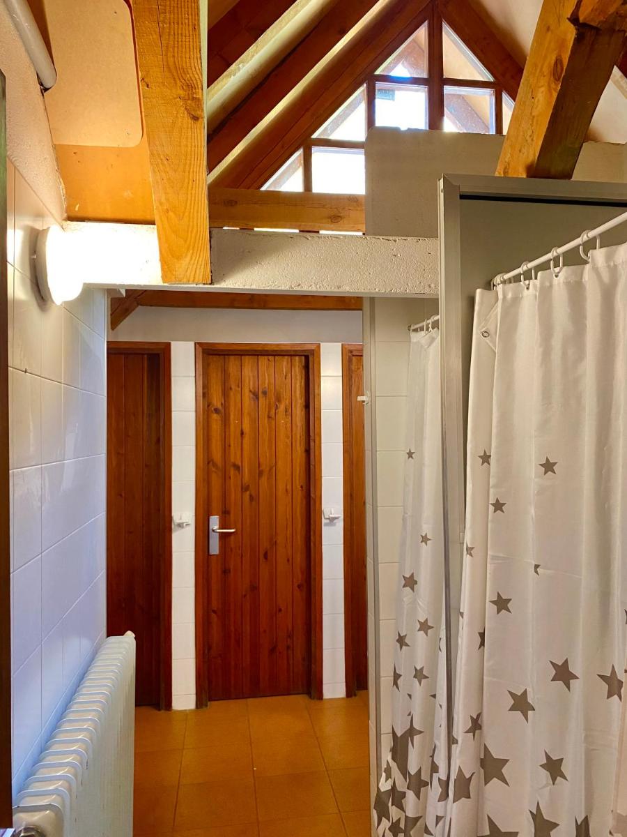 Mixed Dormitory Room photo 3
