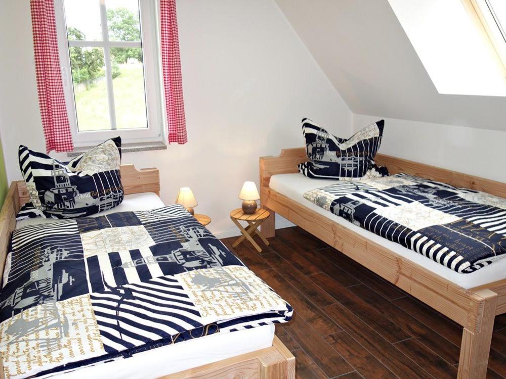 Three-Bedroom House photo 2