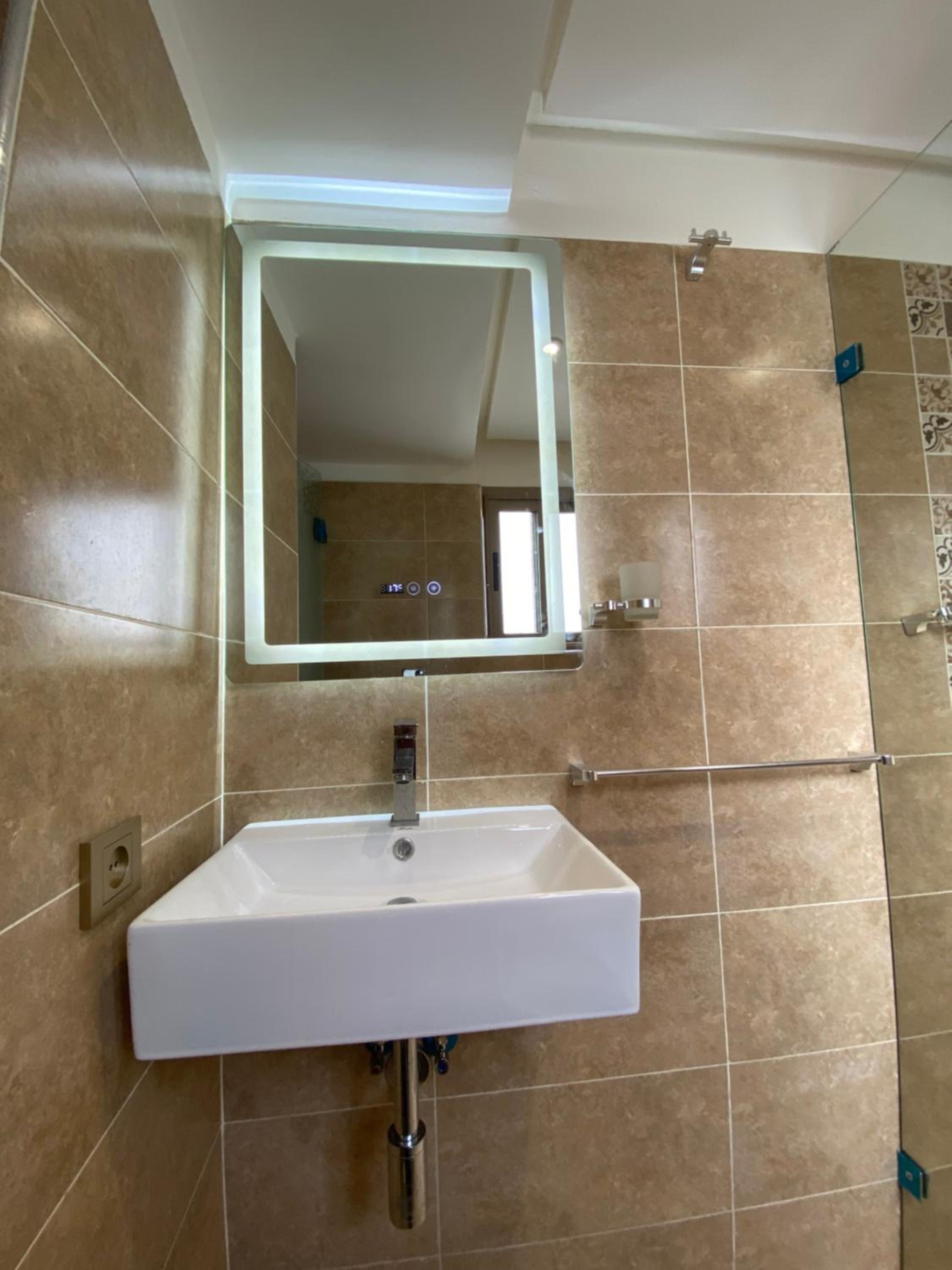 Deluxe Suite photo 3