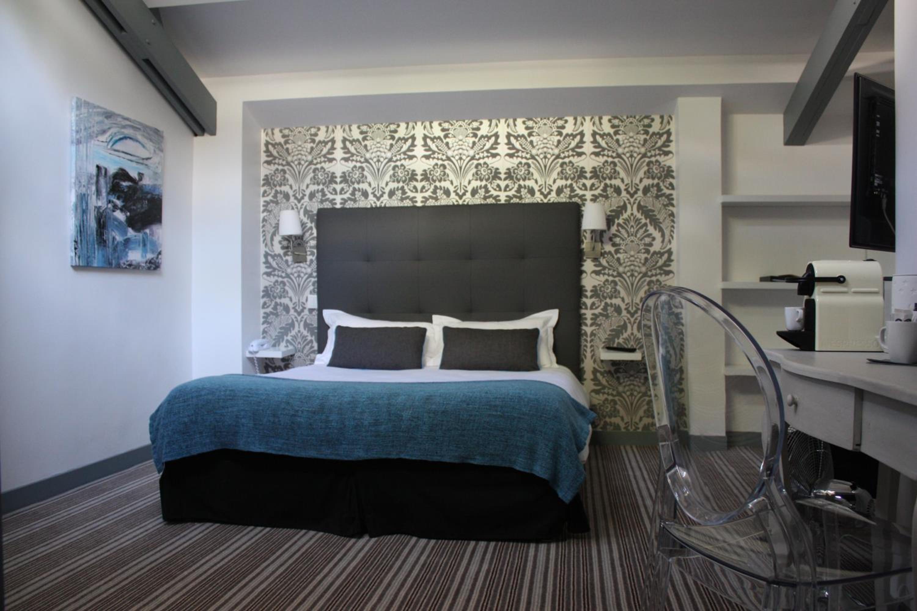 Deluxe Double Premium - Photo 10