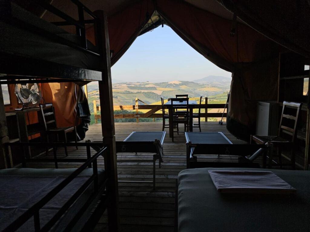 Tent 2 photo 2