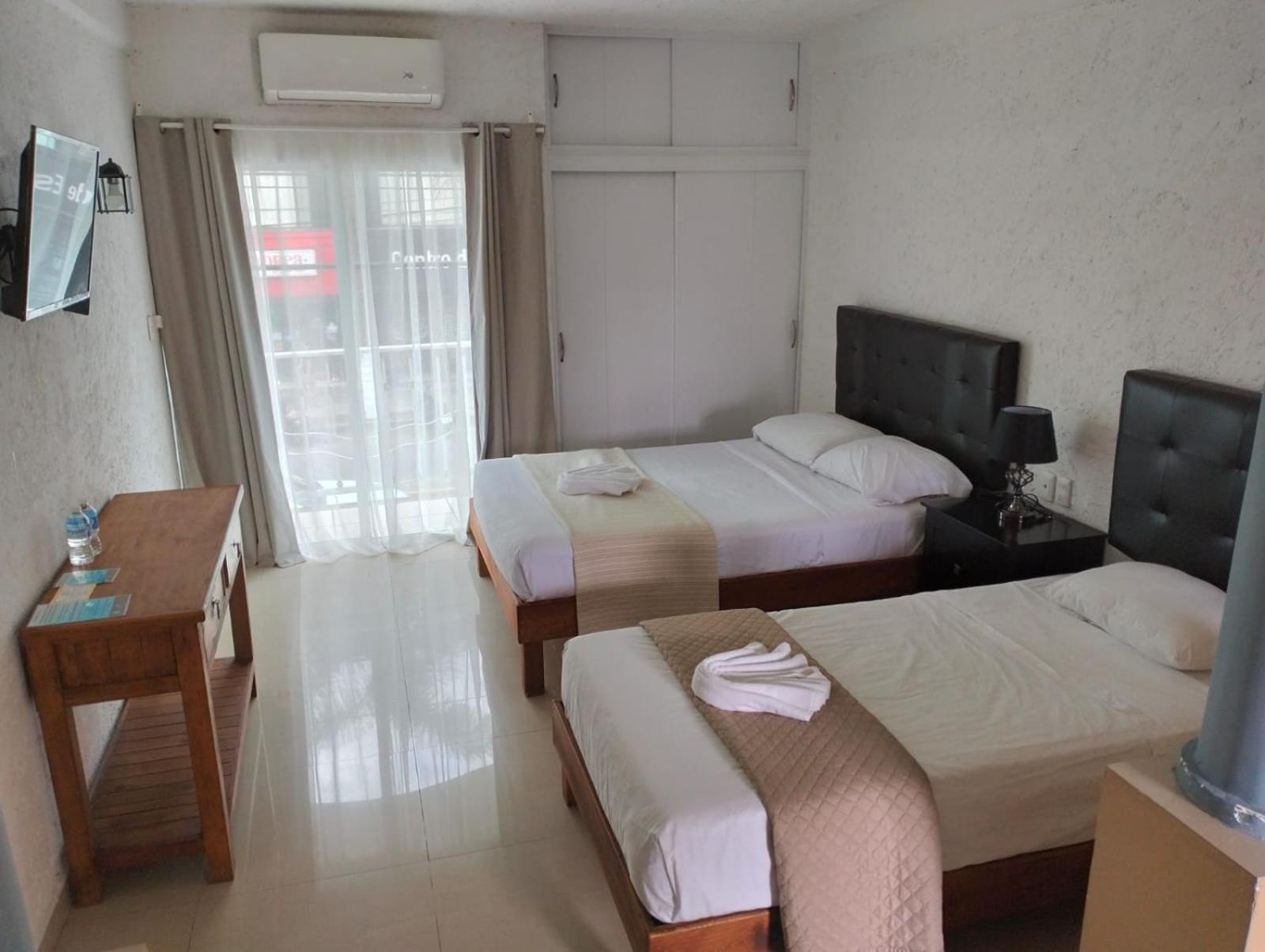 Standard Suite - Photo 2
