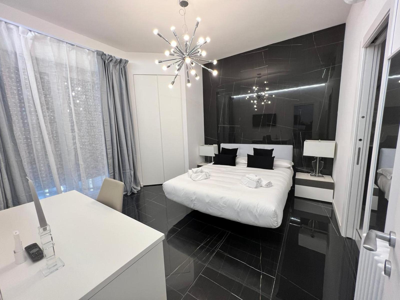 Apartment with Terrace and Two Bathrooms  photo 1