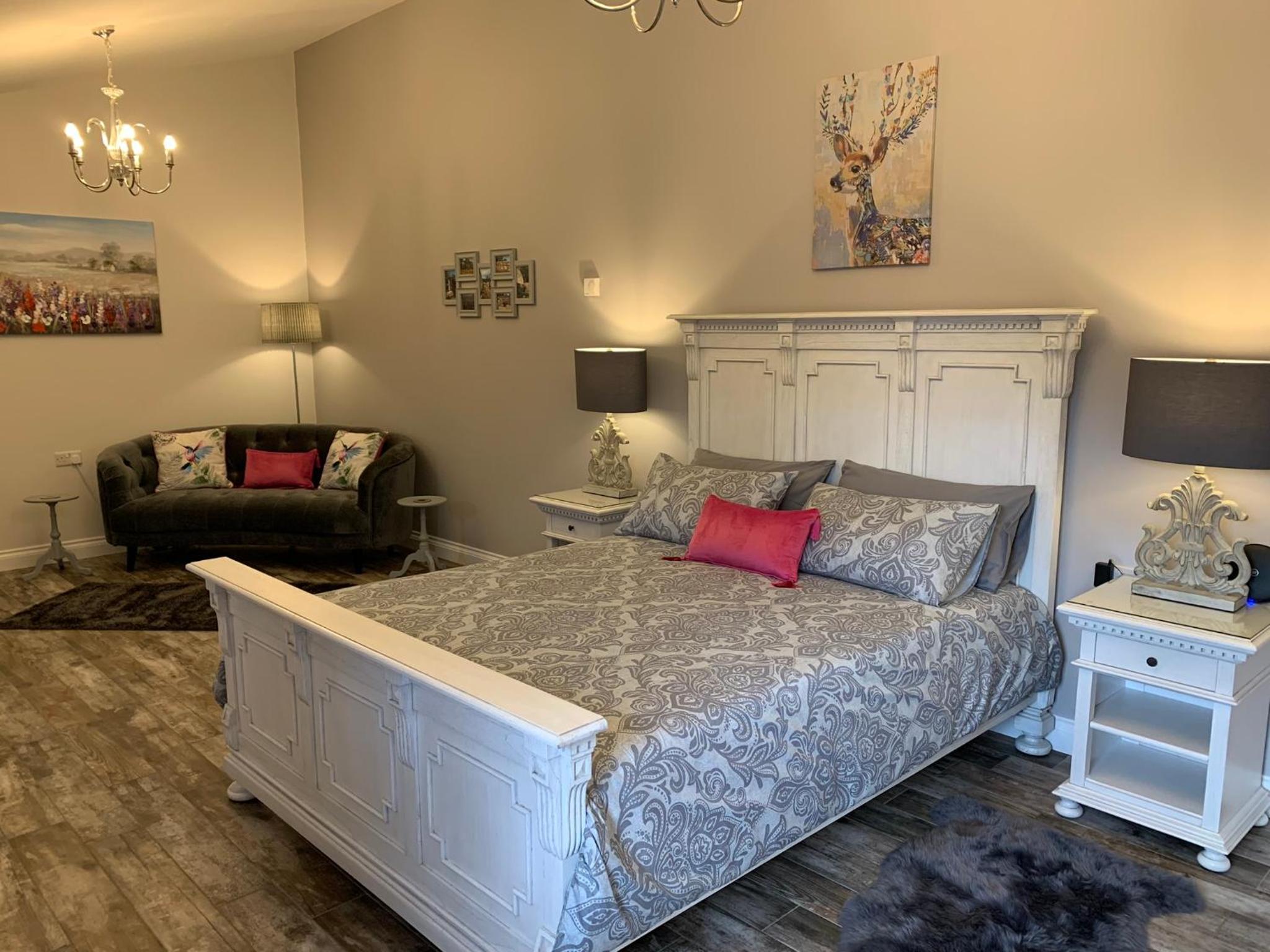 Deluxe King Suite