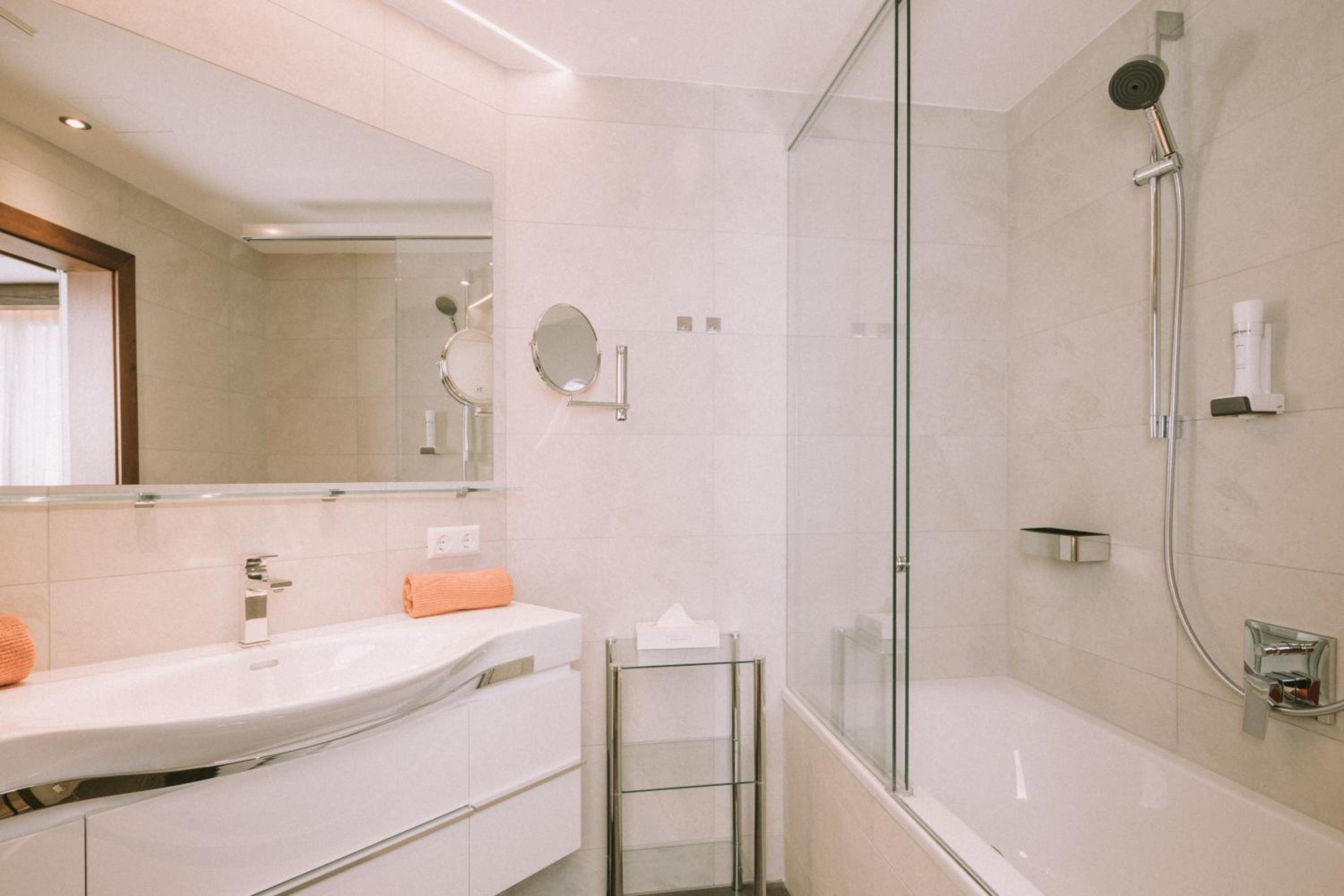 One-Bedroom Suite photo 2