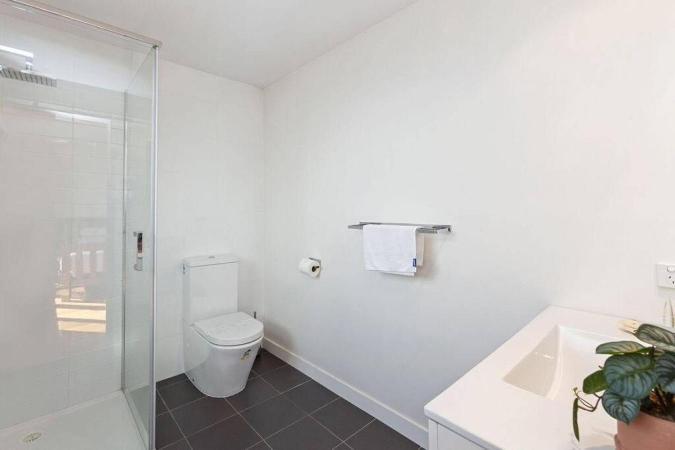 Four-Bedroom House photo 1