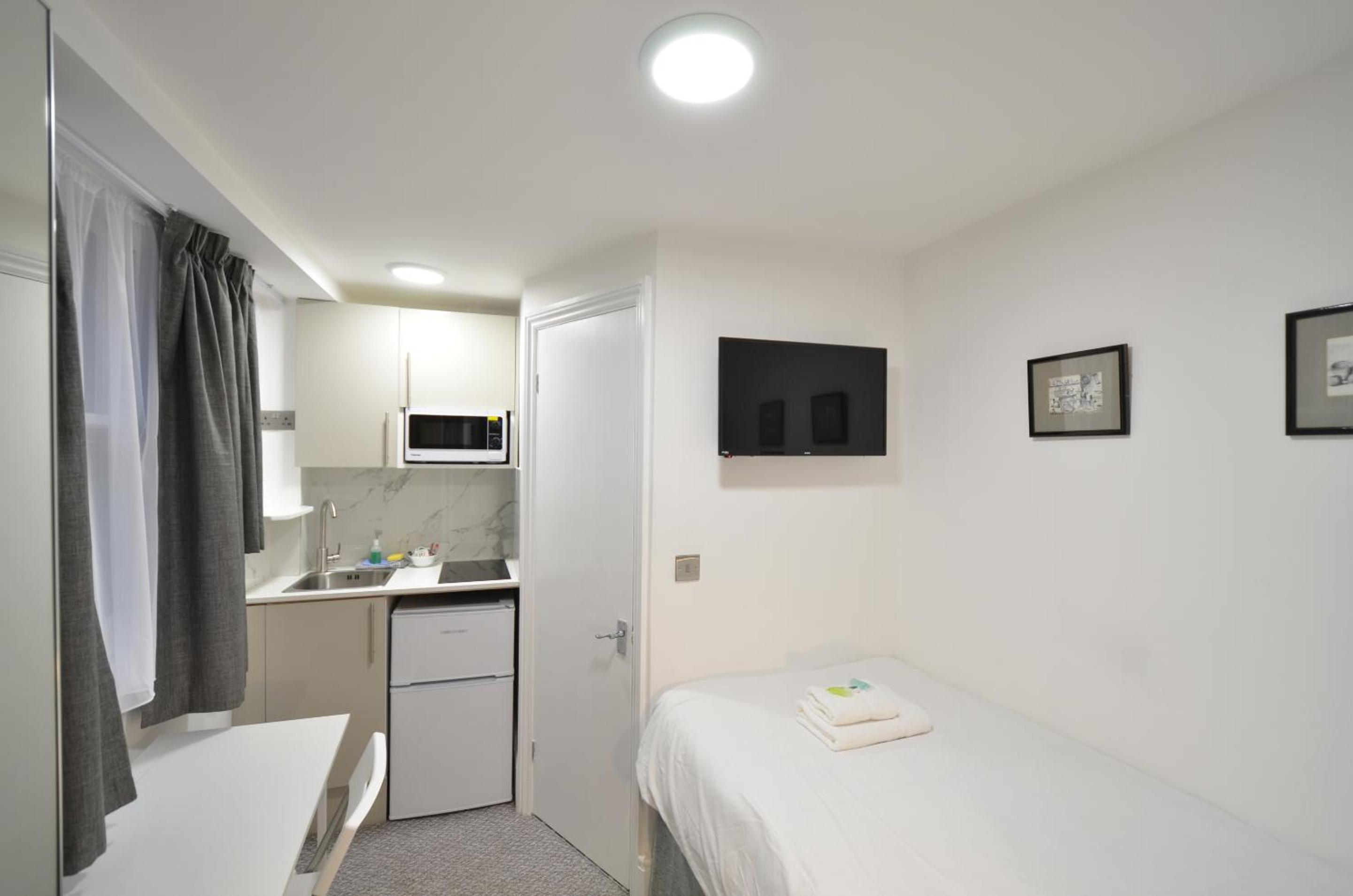Small Single Room photo 2