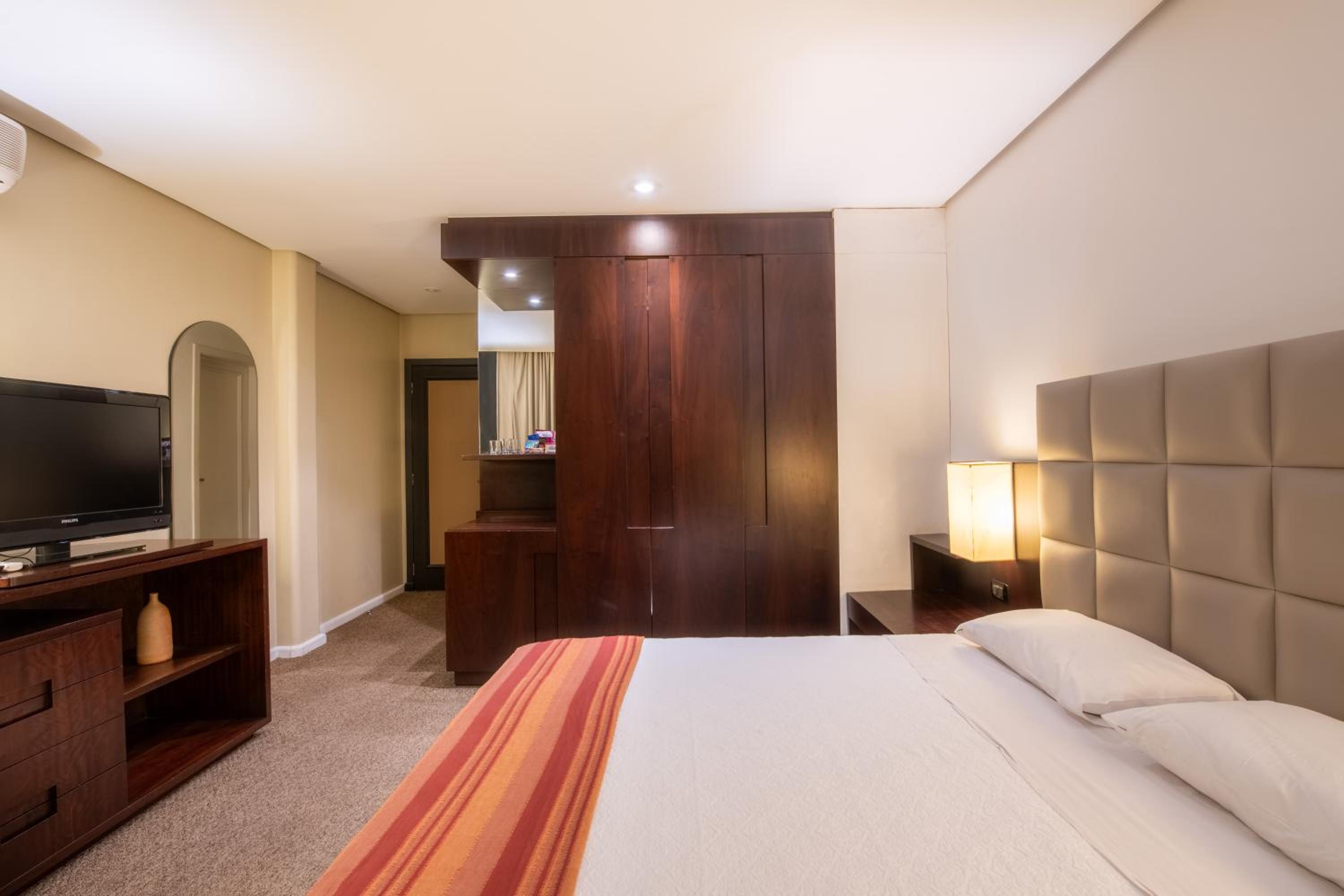 Standard Double Room - Photo 2
