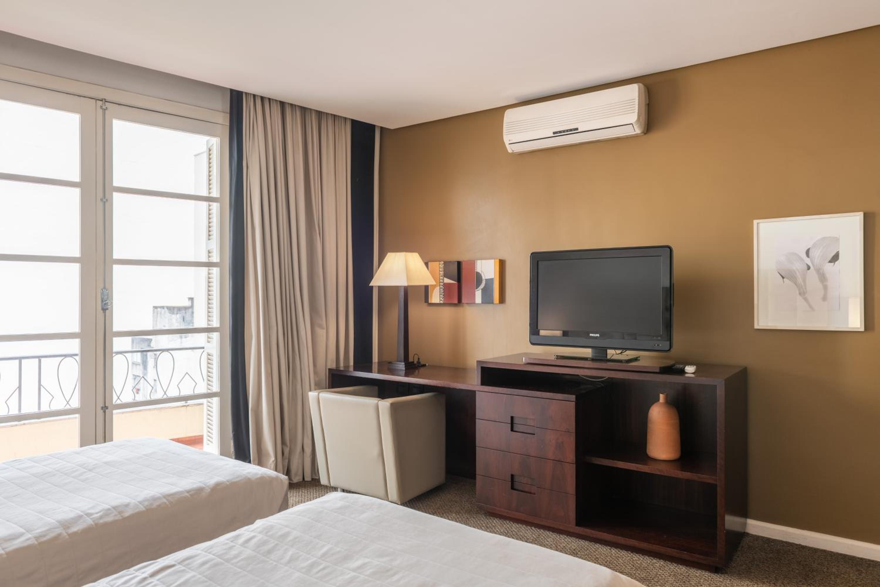 Standard Twin Room - Photo 3