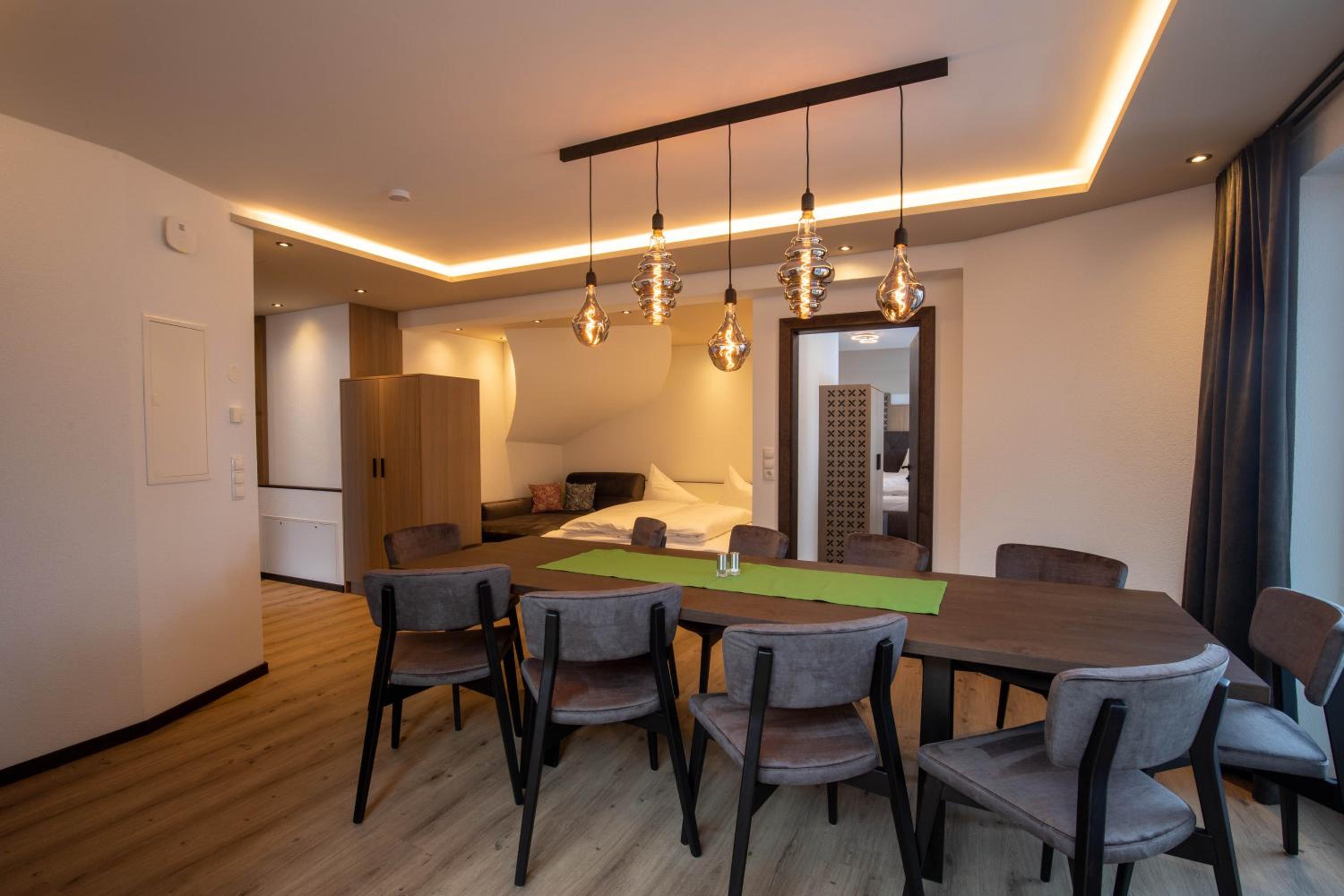 Three-Bedroom Apartment with Balcony photo 1