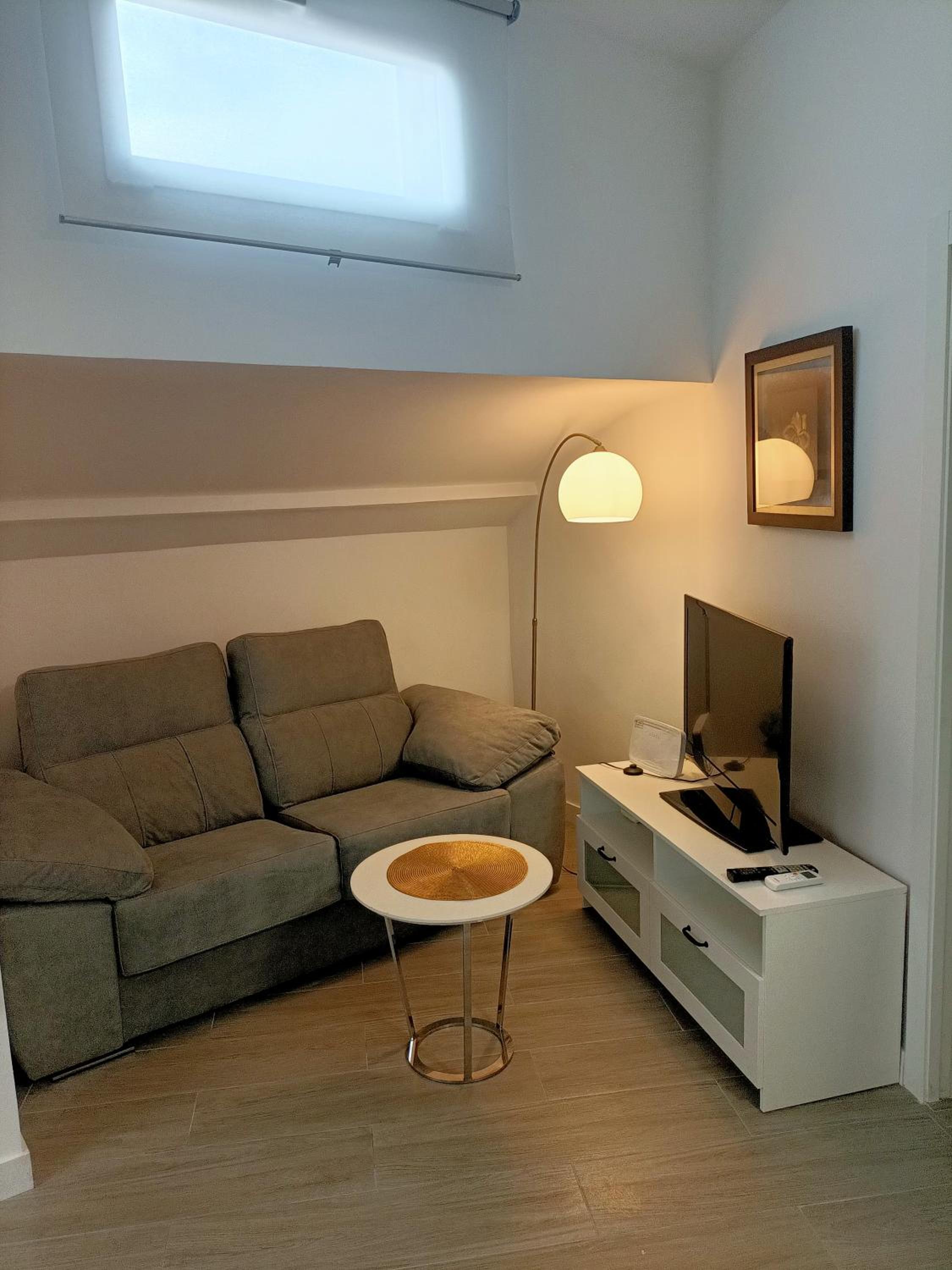 One-Bedroom Apartment photo 3