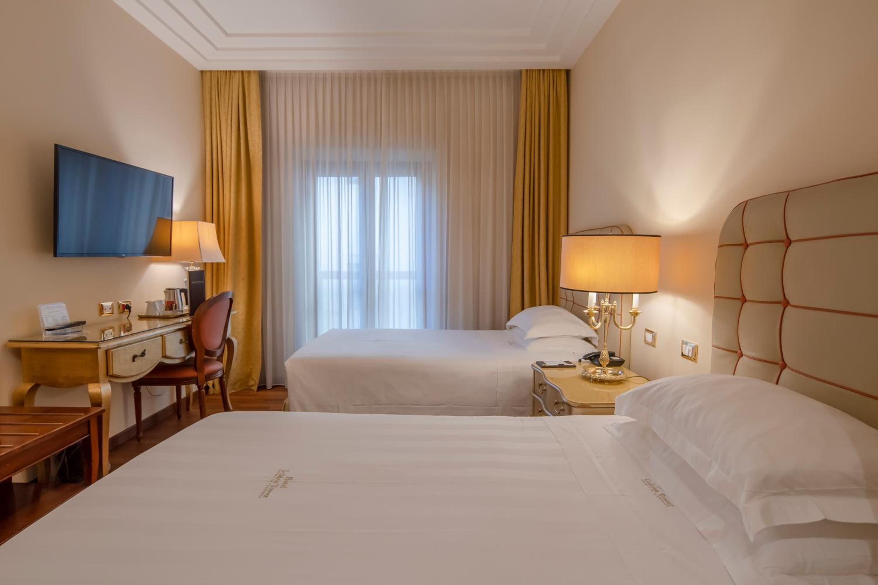 Classic Double or Twin Room - Photo 13