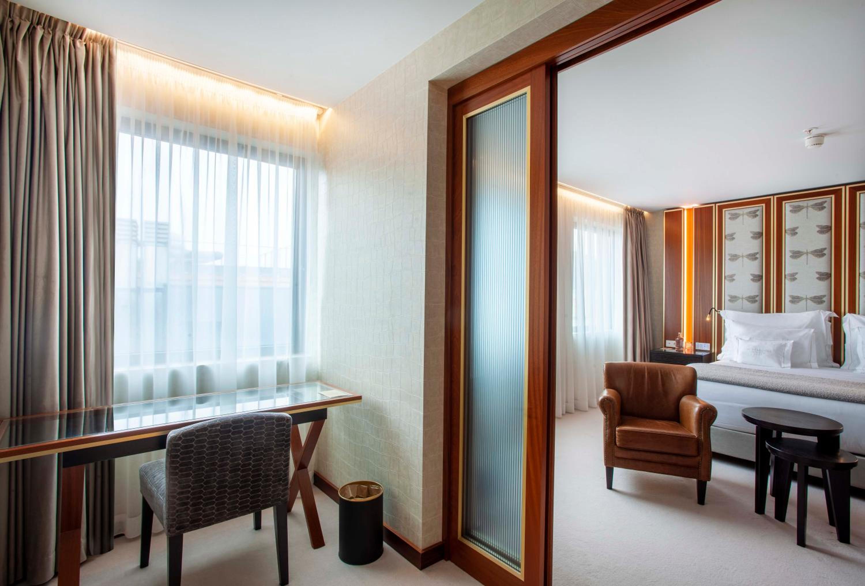 Deluxe Room - Photo 3
