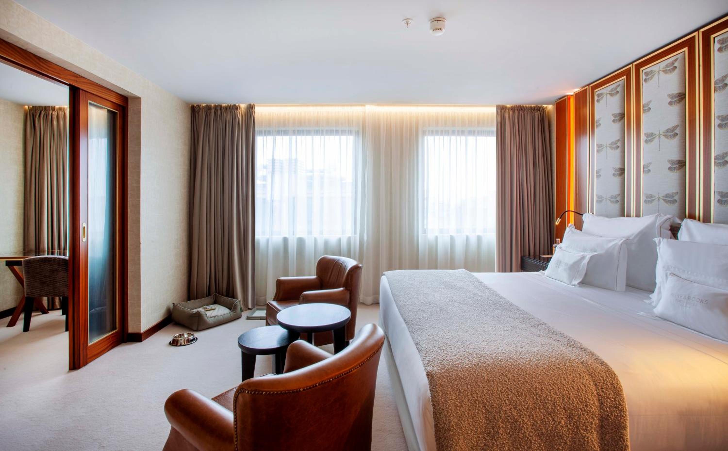 Deluxe Room - Photo 2