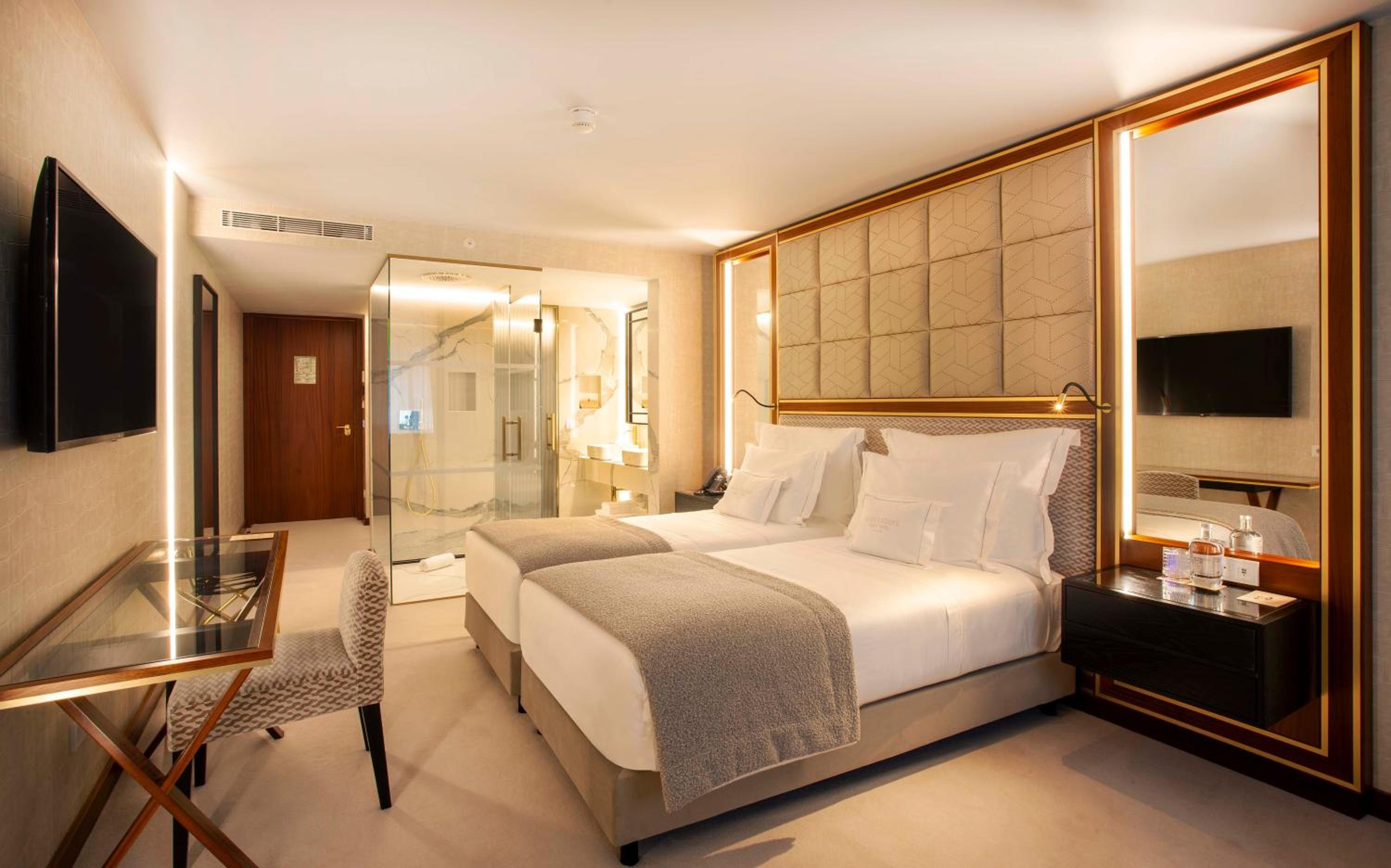 Premium Double Room - Photo 6