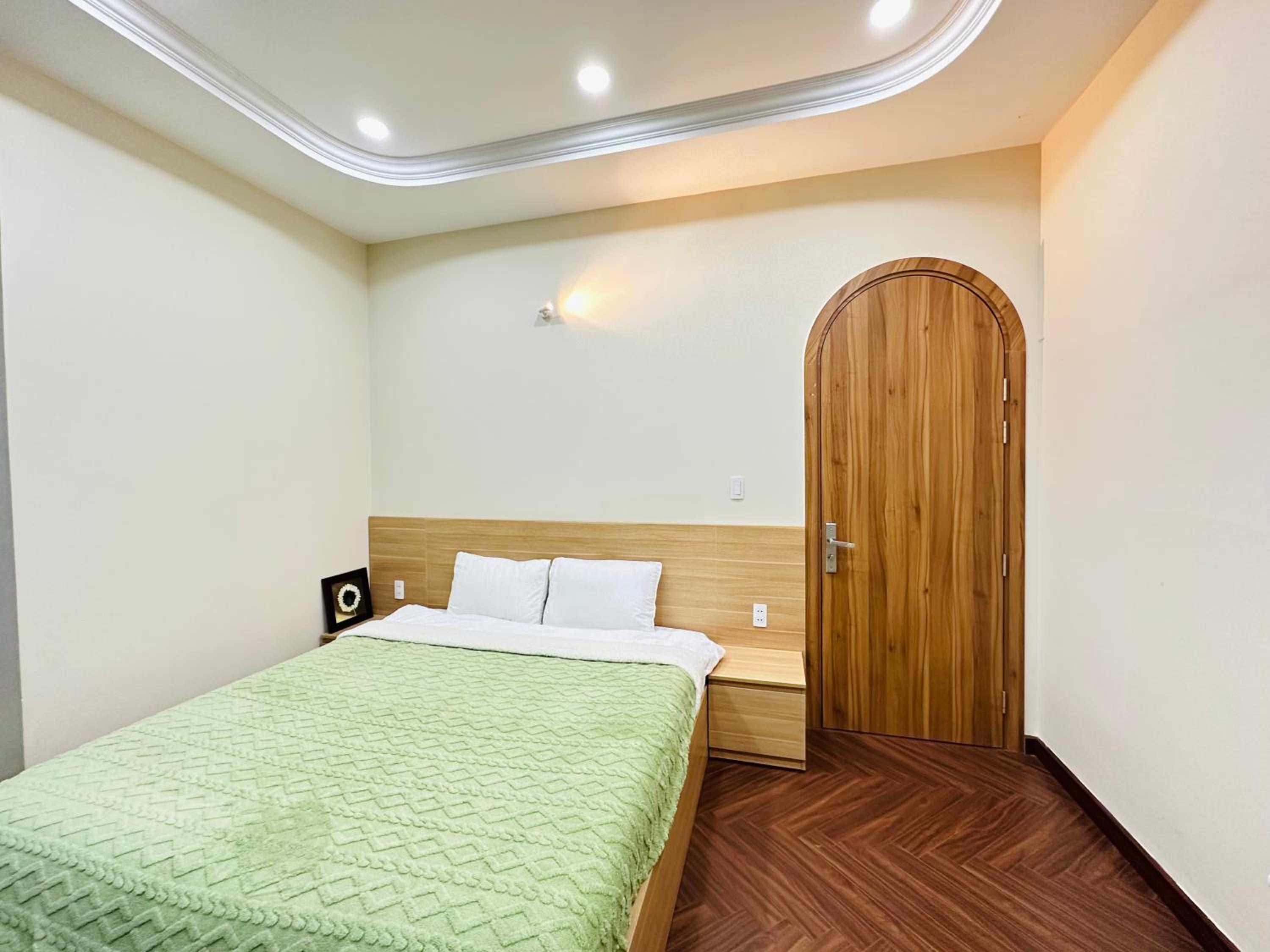 Standard King Room photo 2