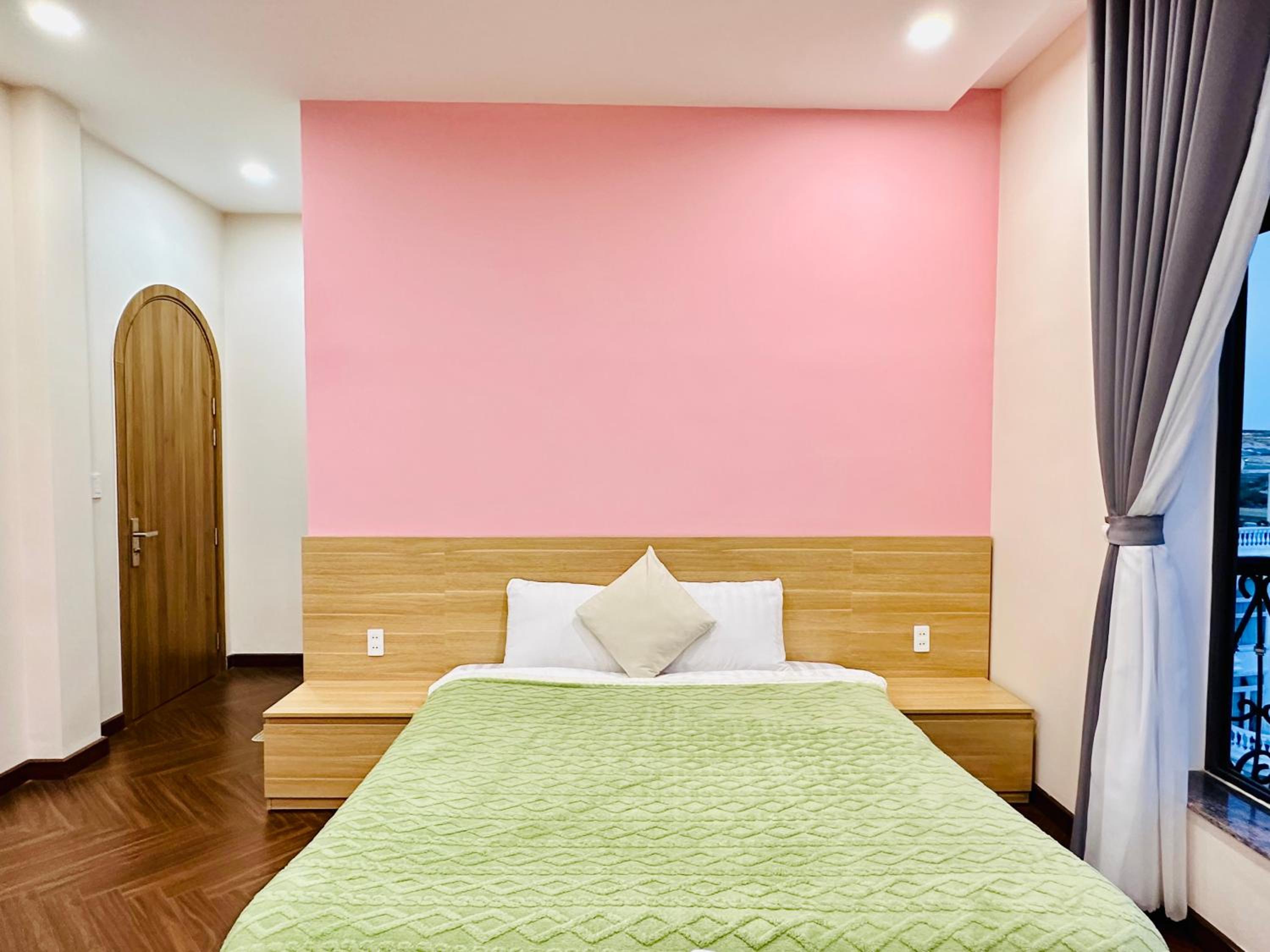 Superior King Room - Photo 5