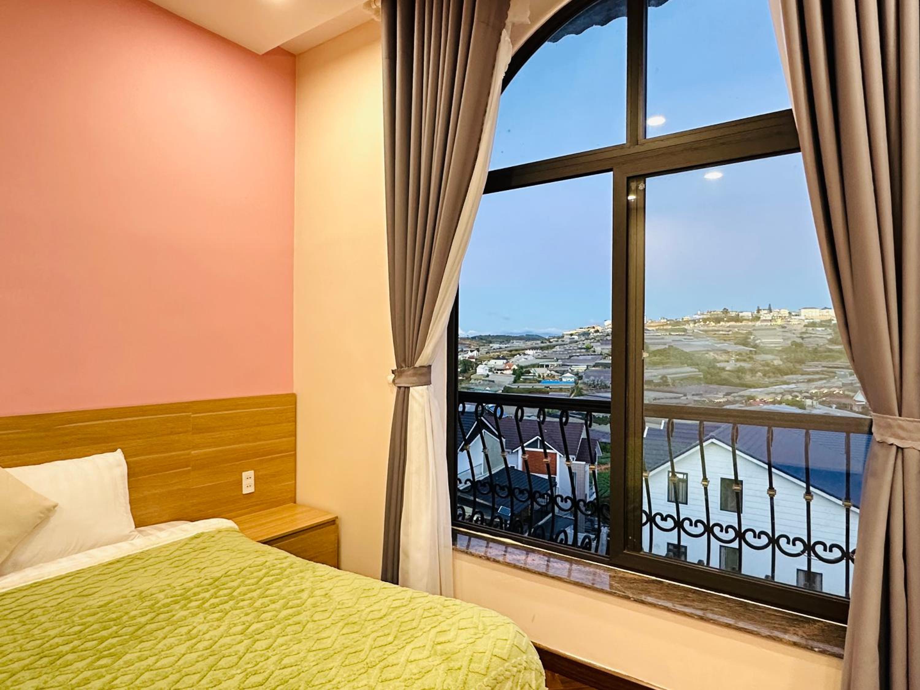 Superior King Room - Photo 7