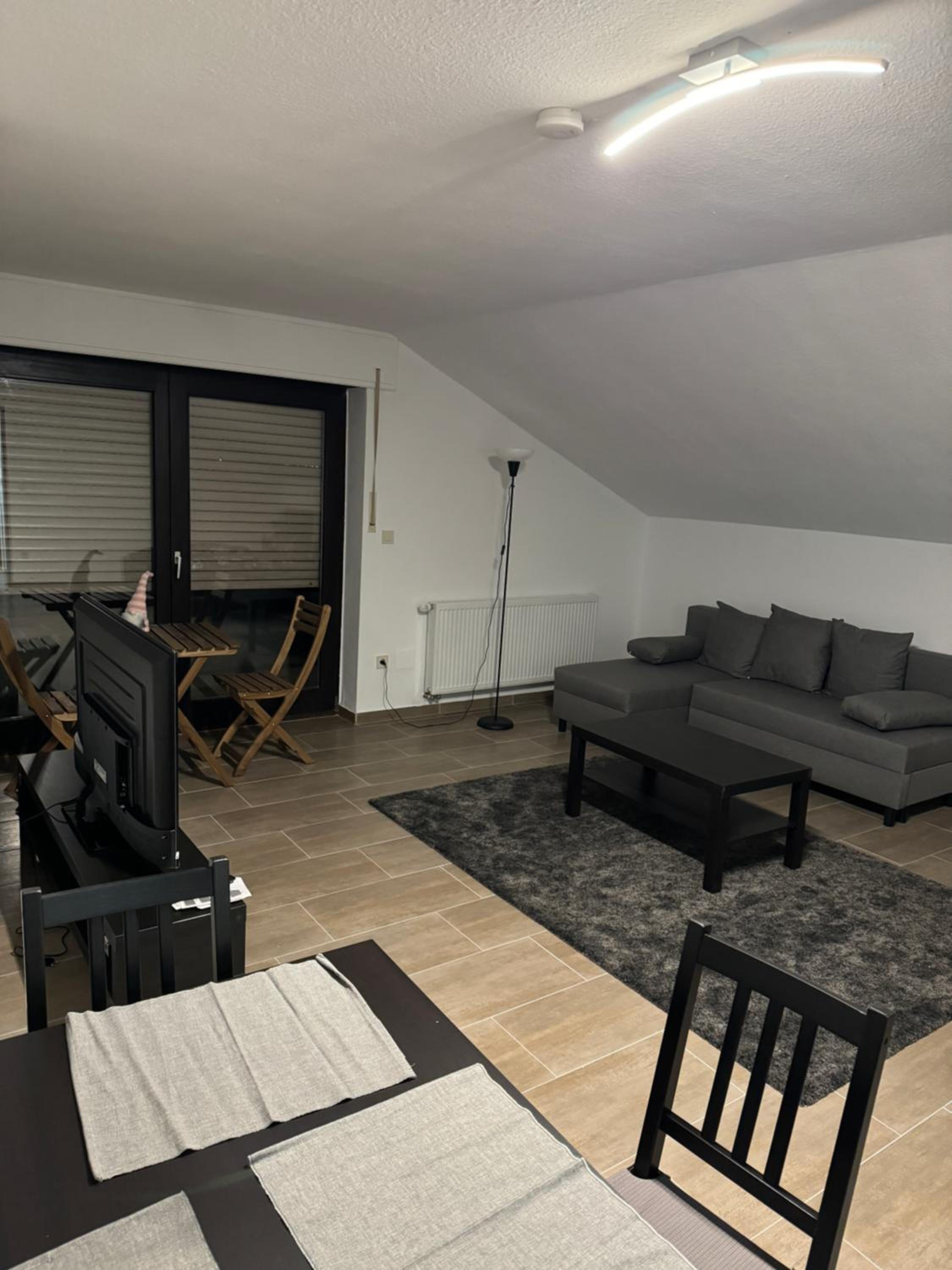 One-Bedroom Apartment photo 1