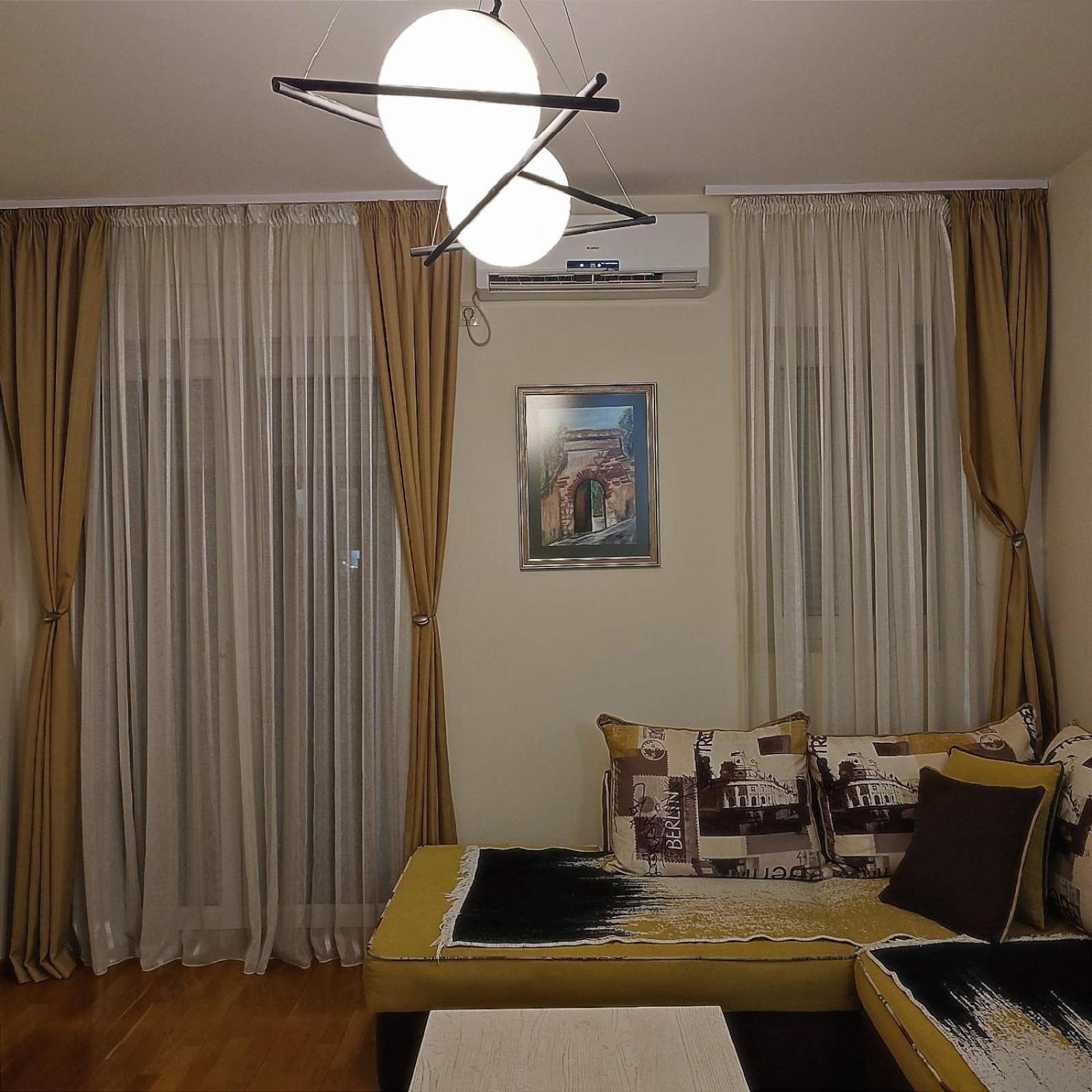 One-Bedroom Apartment photo 2