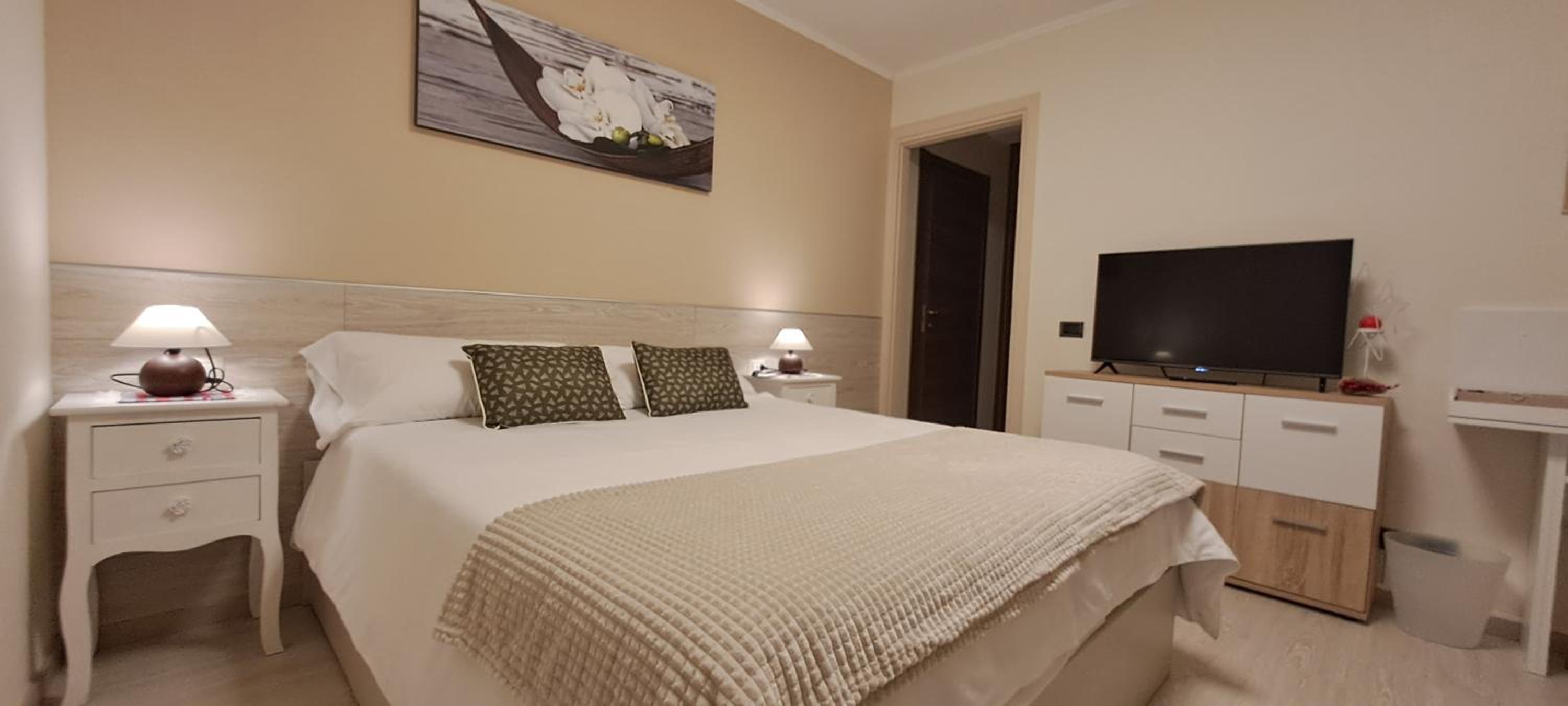 Double Room - Photo 4