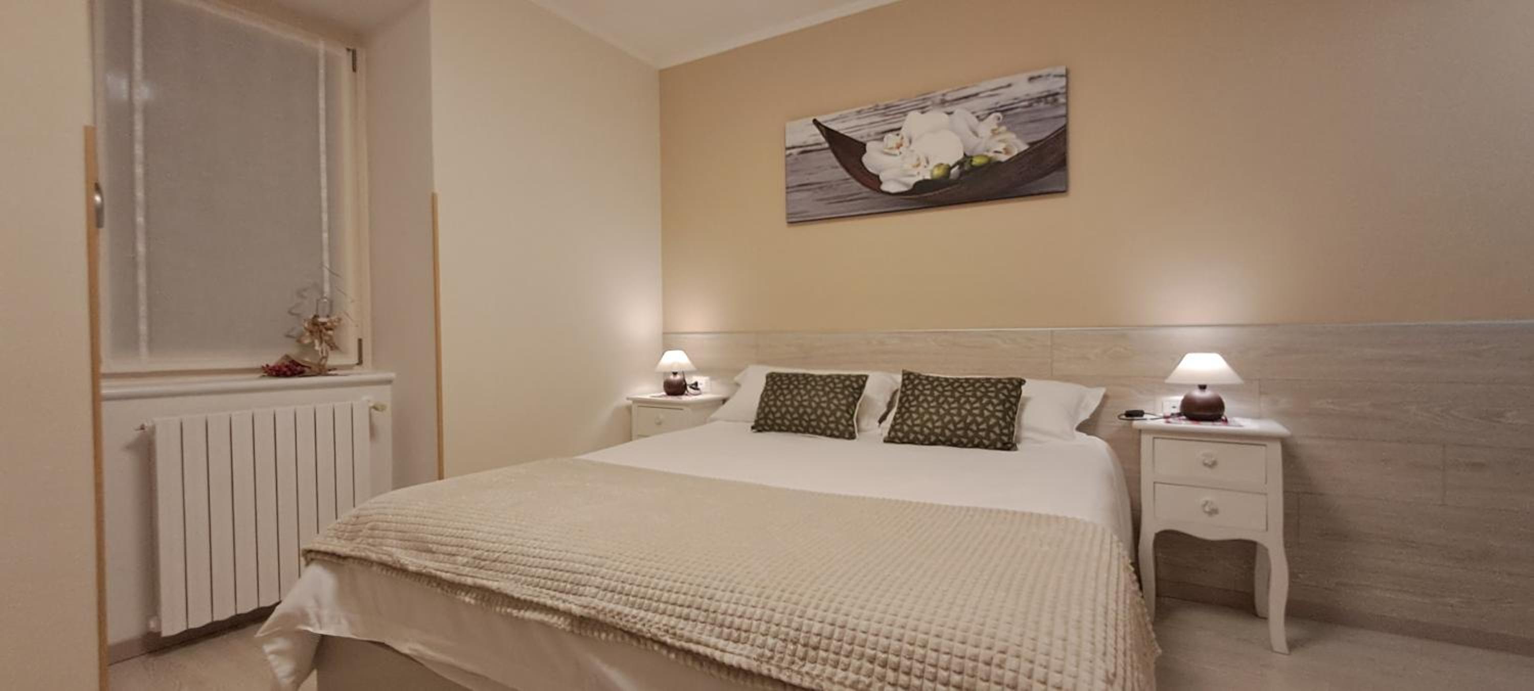 Double Room - Photo 2