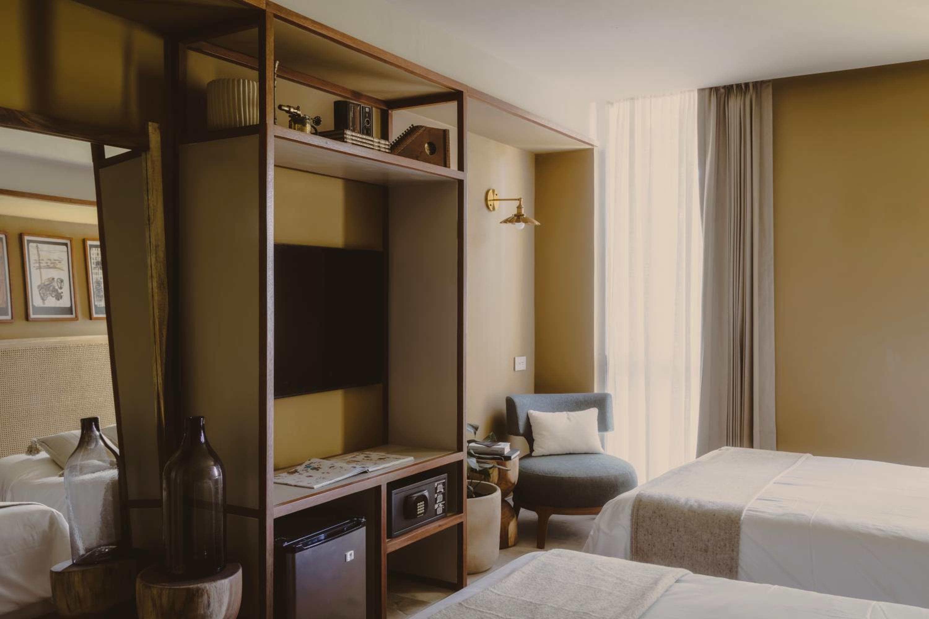 Standard Twin Room - Photo 5