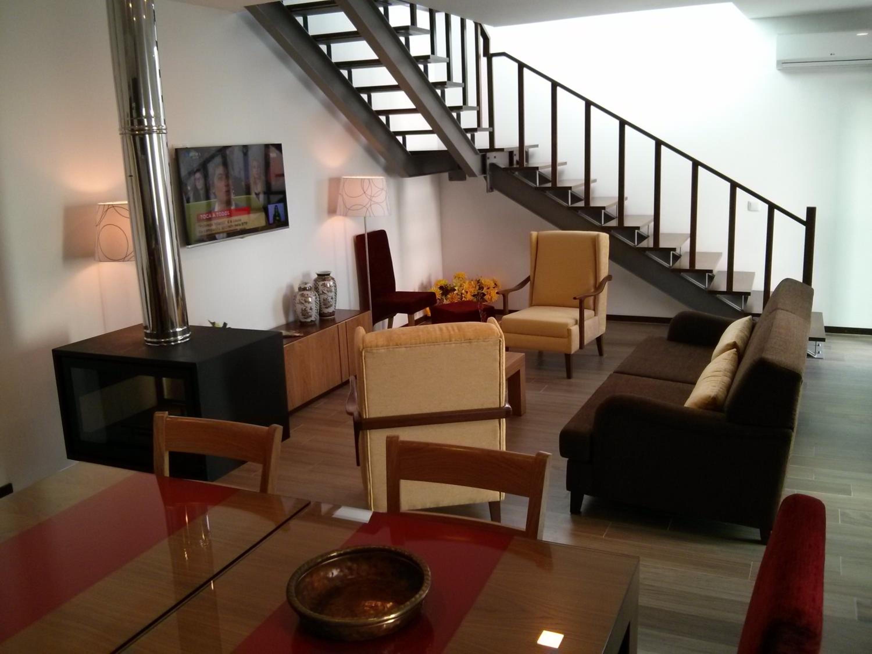 Two-Bedroom House - Photo 1