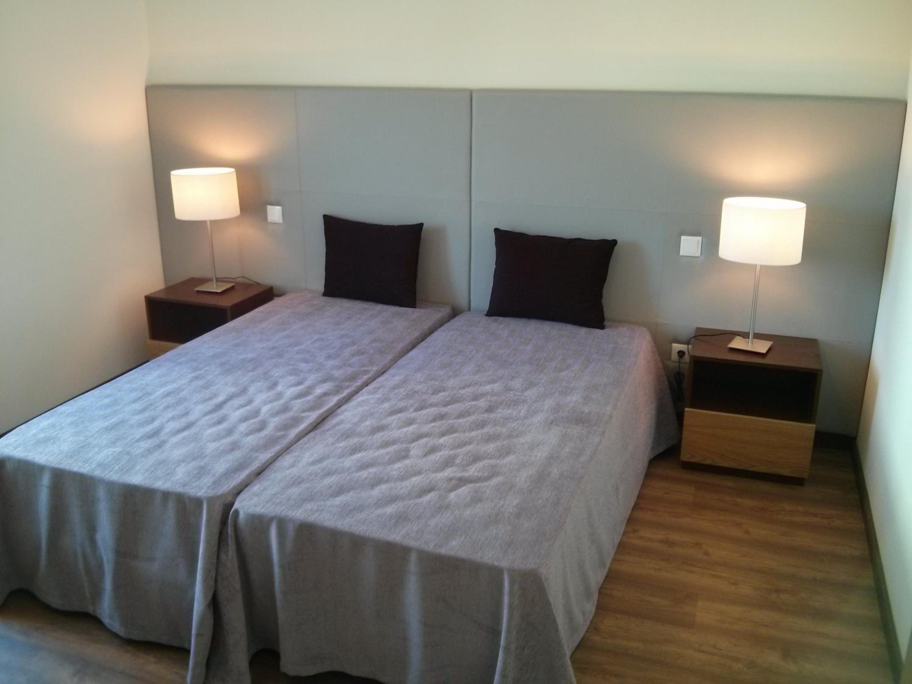 Two-Bedroom House - Photo 4