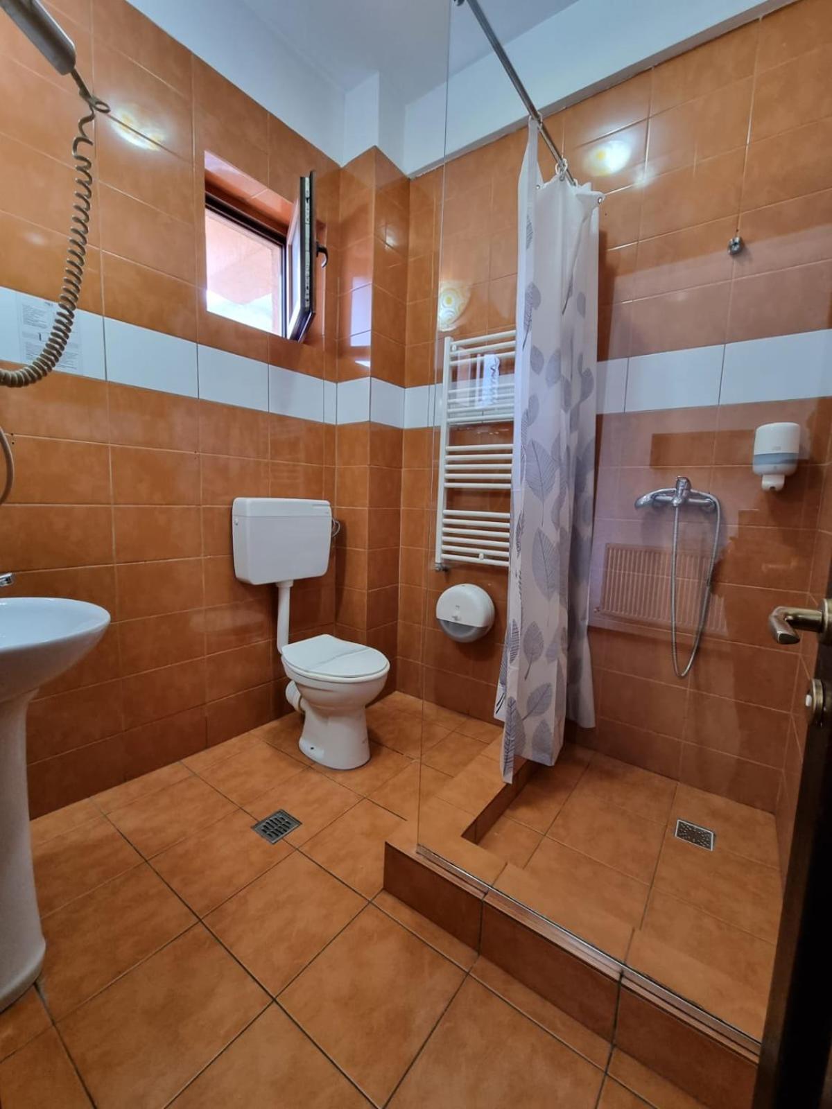 Standard Triple Room photo 3