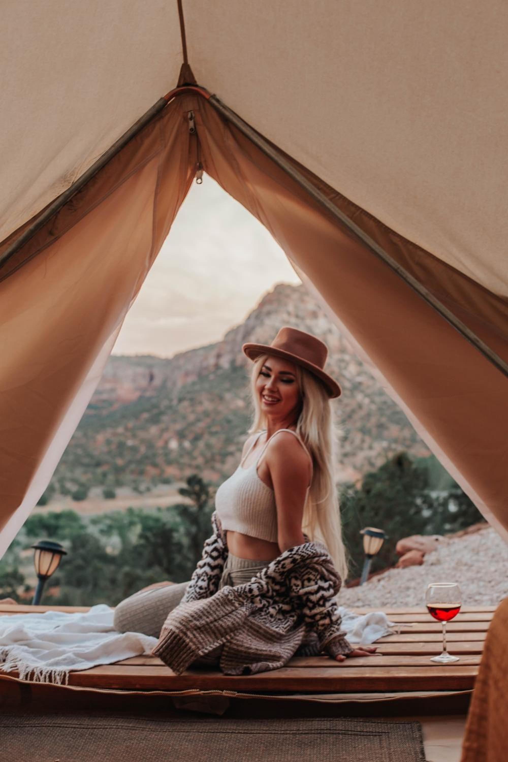 Glamping Tent - 1 Bed photo 2