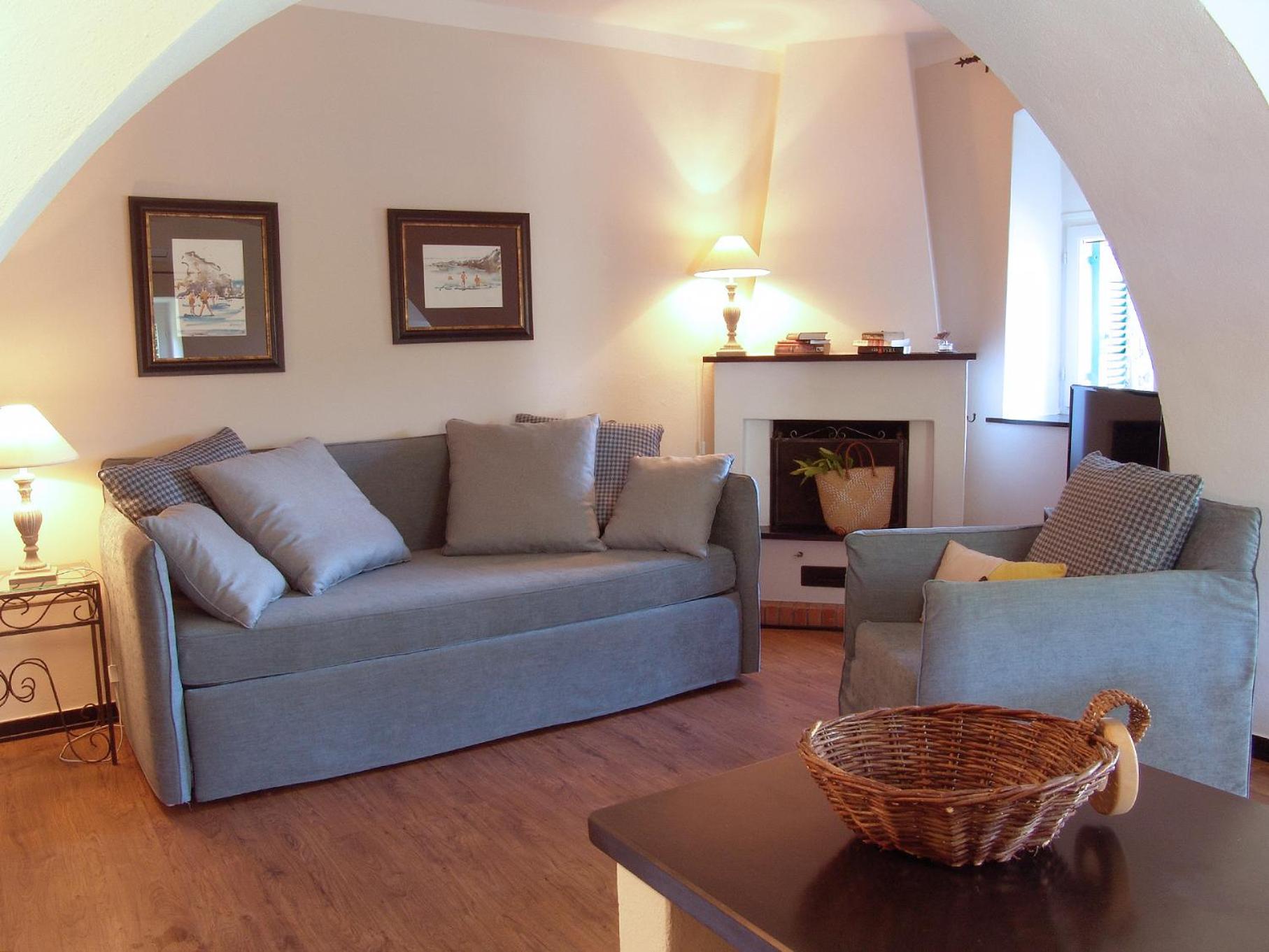 One-Bedroom Apartment with Private Garden photo 1