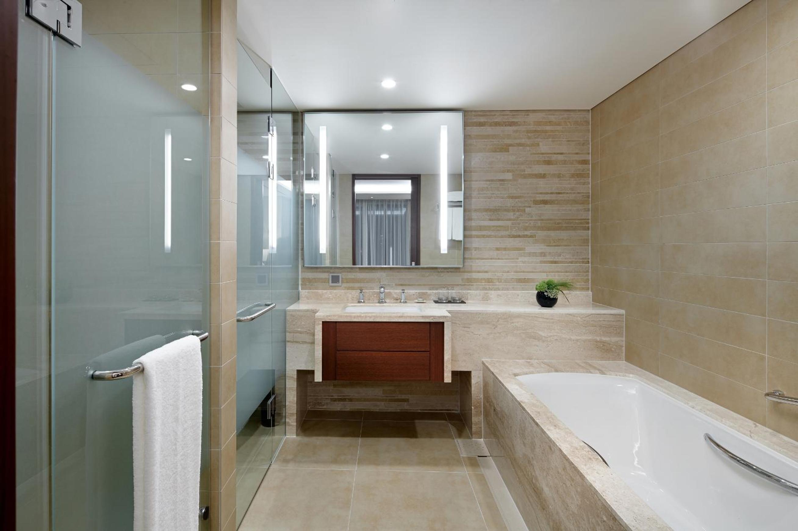 Superior Suite Family Triple Room photo 3