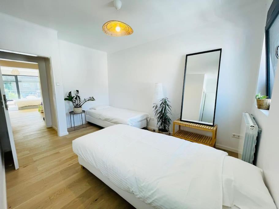 Three-Bedroom Apartment photo 3