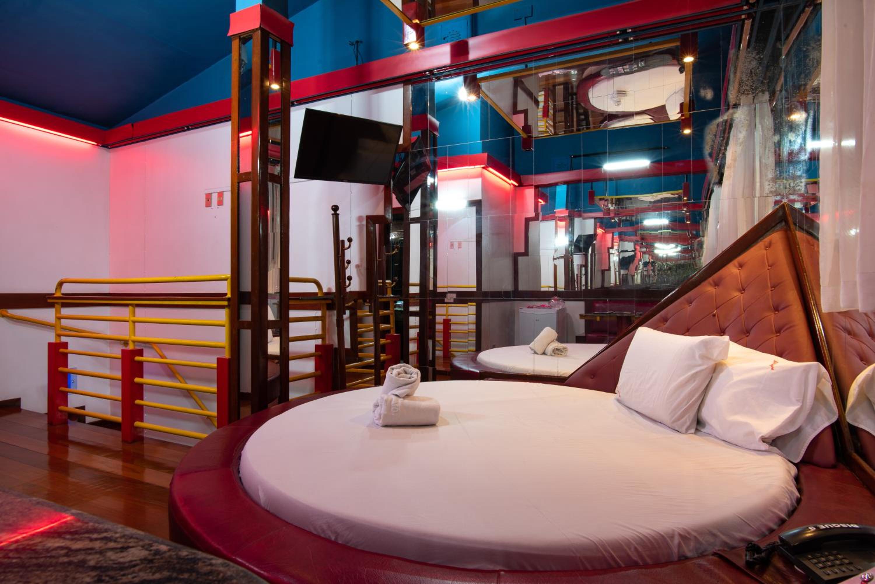 Deluxe Suite - Photo 30