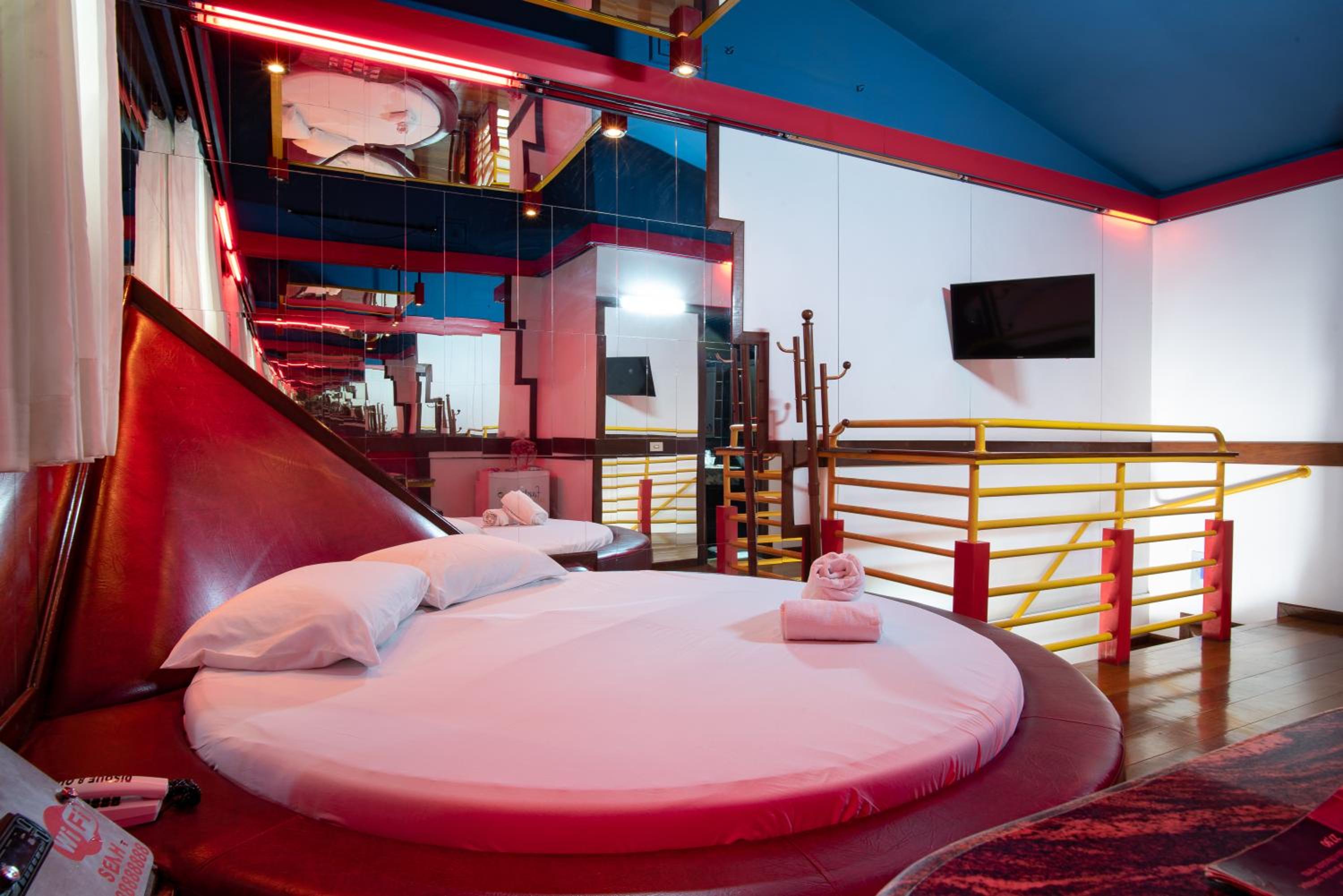 Deluxe Suite - Photo 31