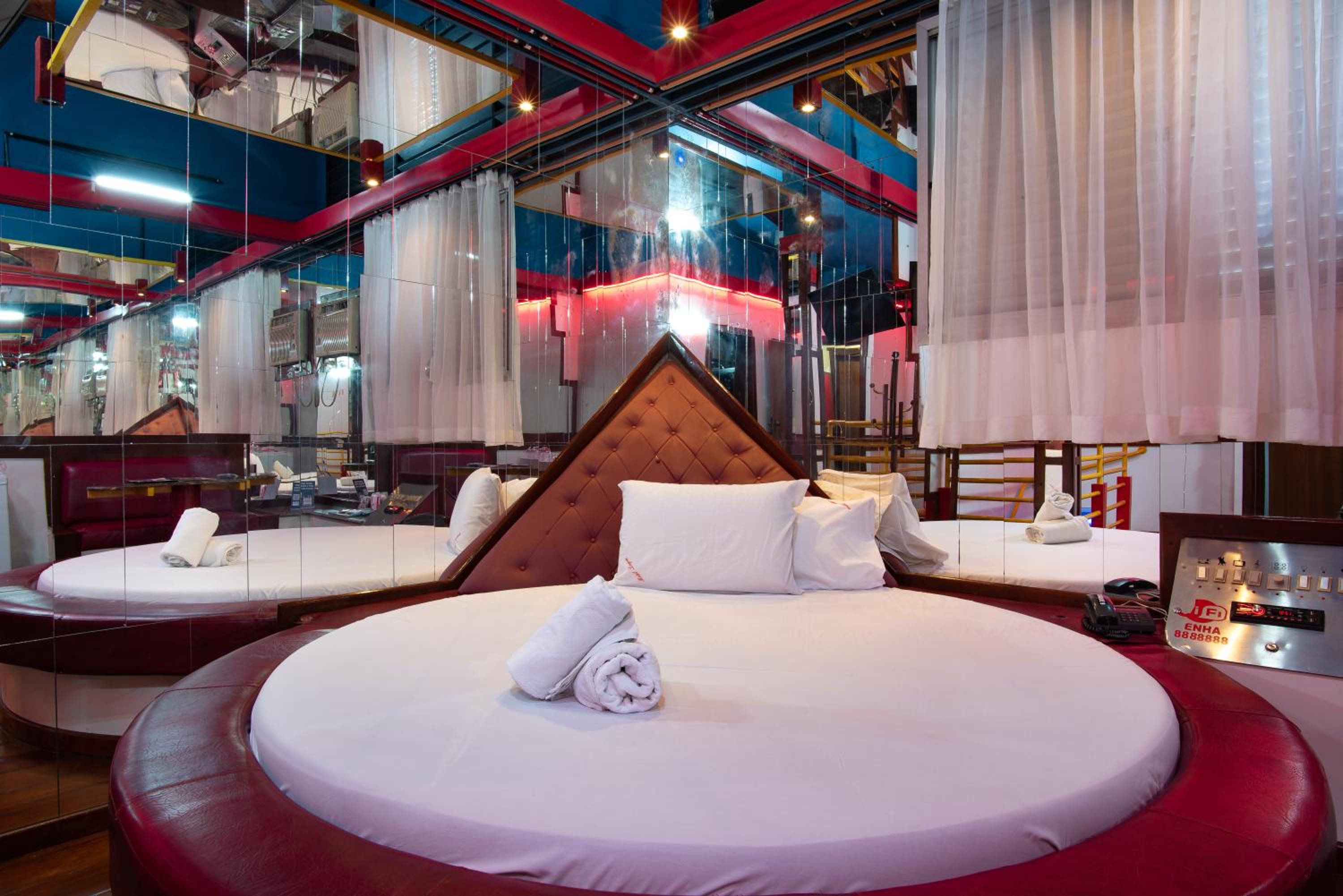 Deluxe Suite - Photo 33