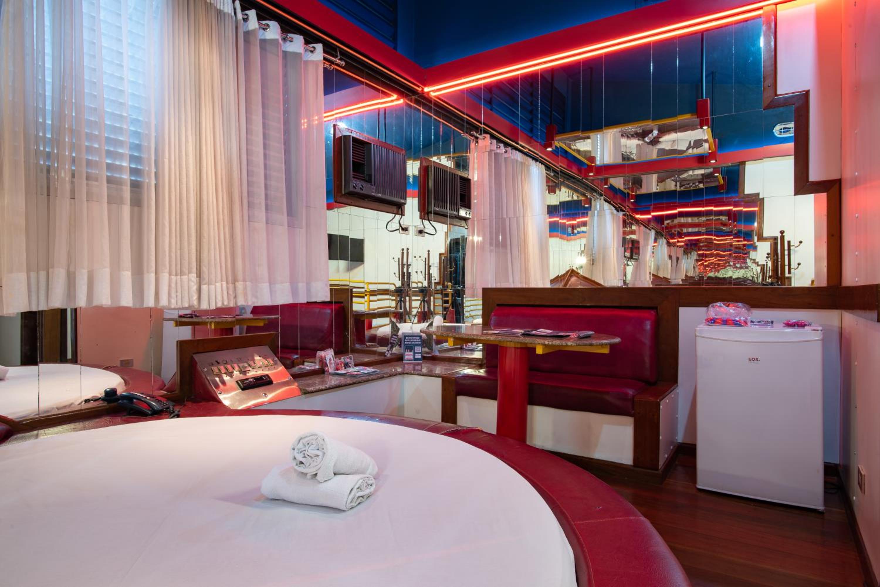 Deluxe Suite - Photo 34
