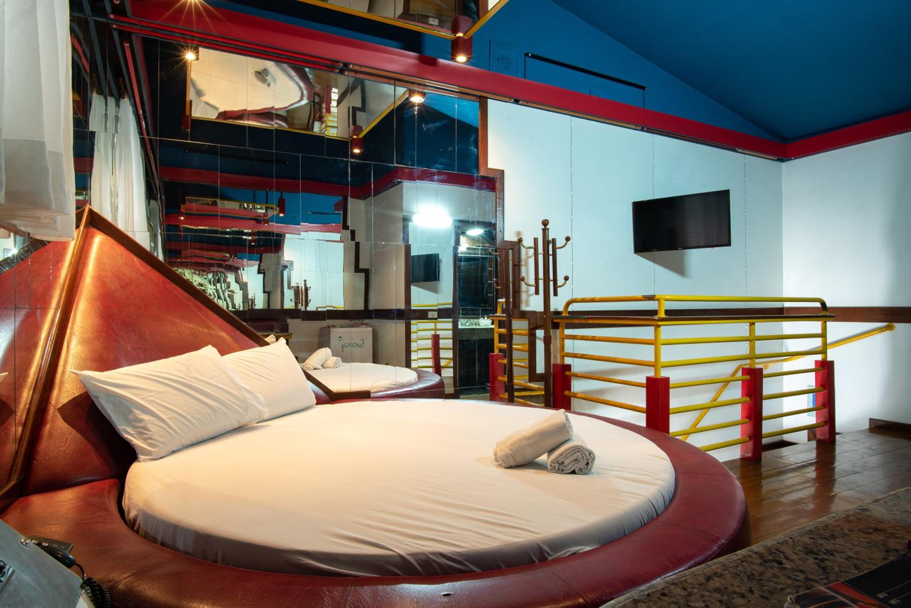 Deluxe Suite - Photo 26