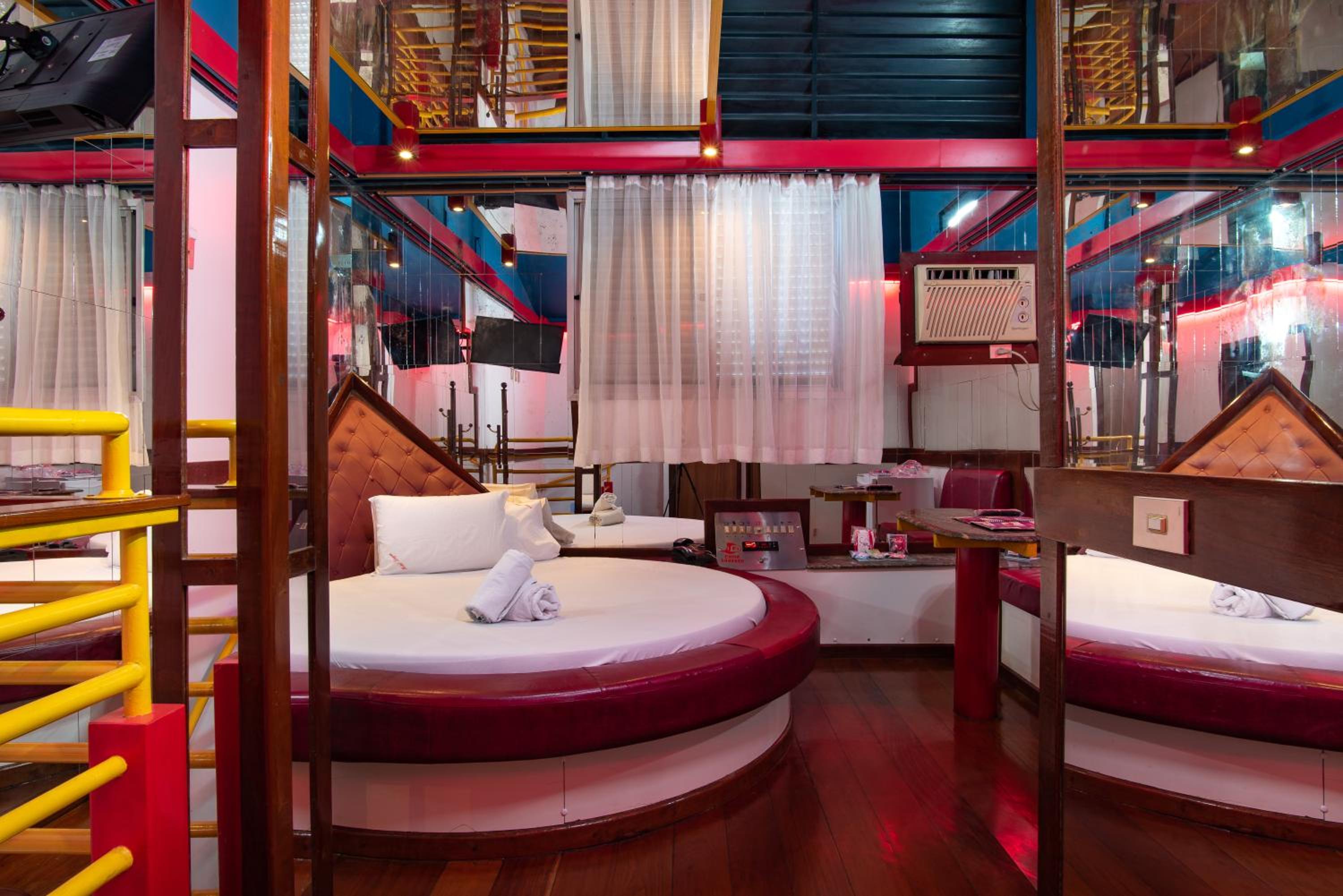 Deluxe Suite - Photo 3